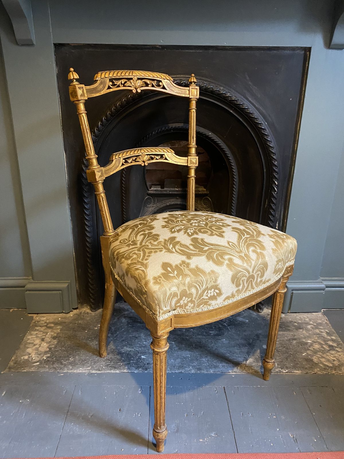 345.0 A Pair Of French 19th Century Gilded Chairs photo
