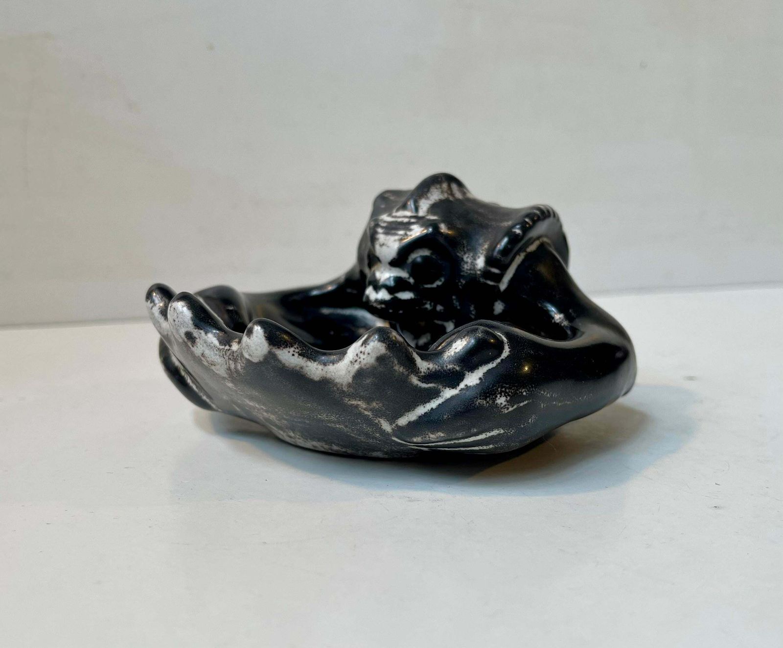 Antique Karl Hansen Reistrup Demon Dish In Ash Glaze For Herman A. Kähler, 1890s photo buy