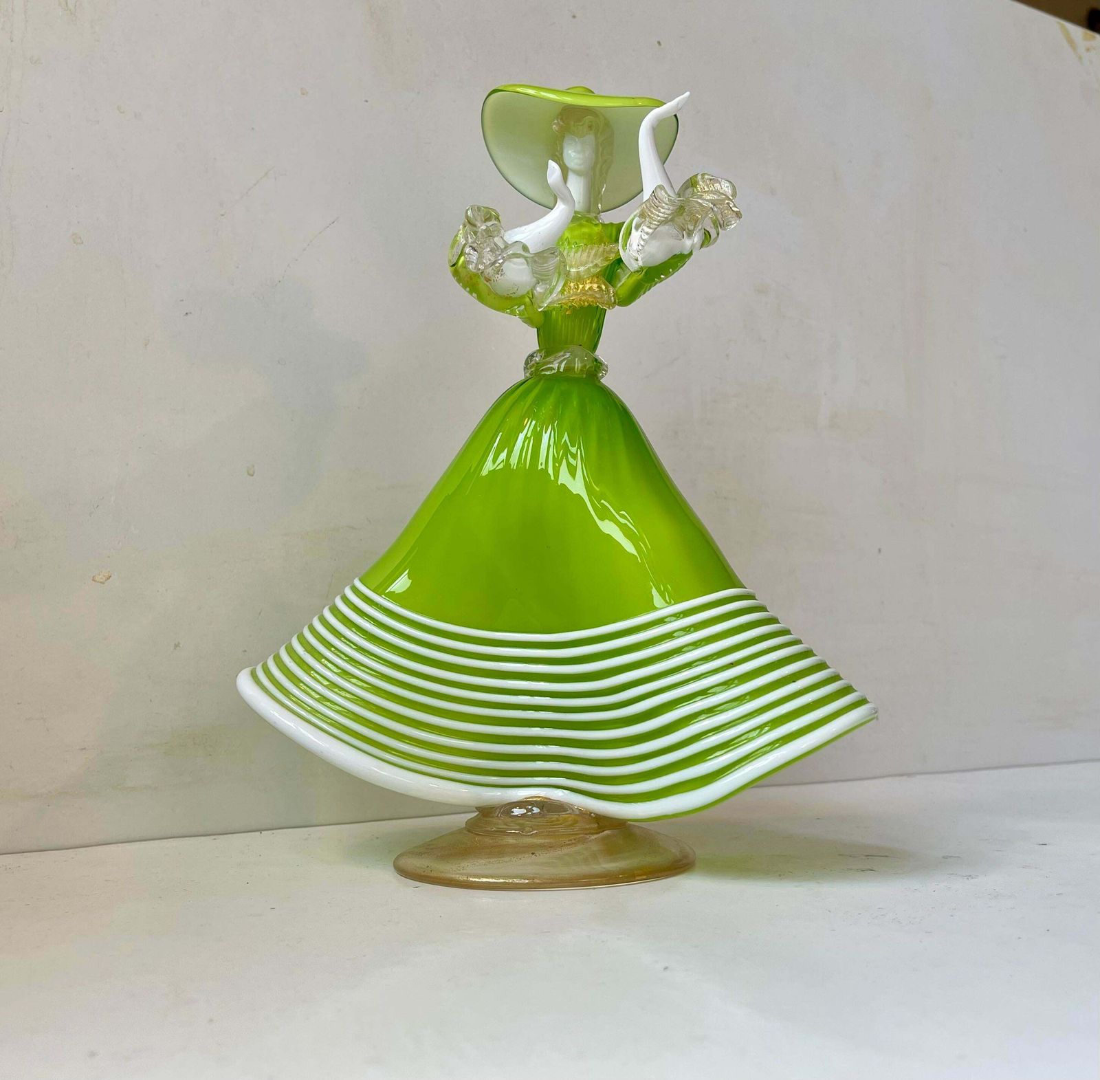 Art Vintage Kelly Green Venetian Murano Glass Dancers By Franco Toffolo, 1960s photo