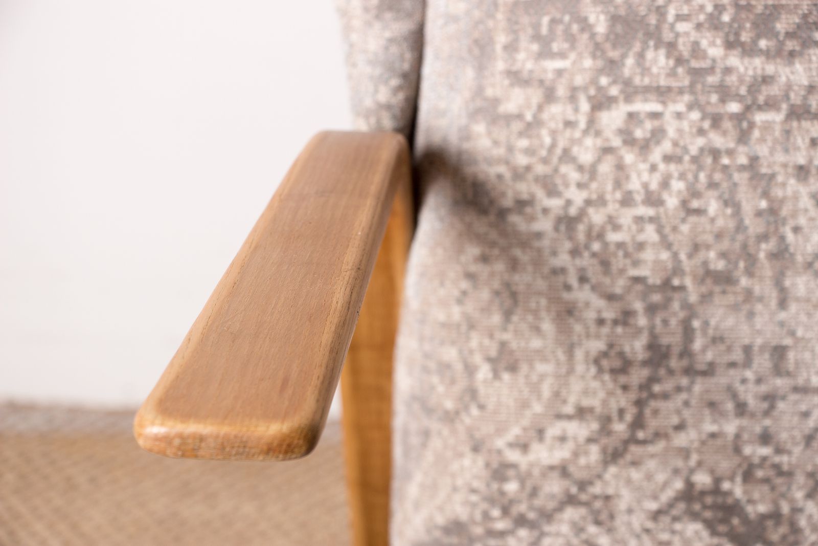 Grand fauteuil à dossier haut Konkav en hêtre courbé et tissu récent, par Paul Bode pour Federholz photo 1500.0