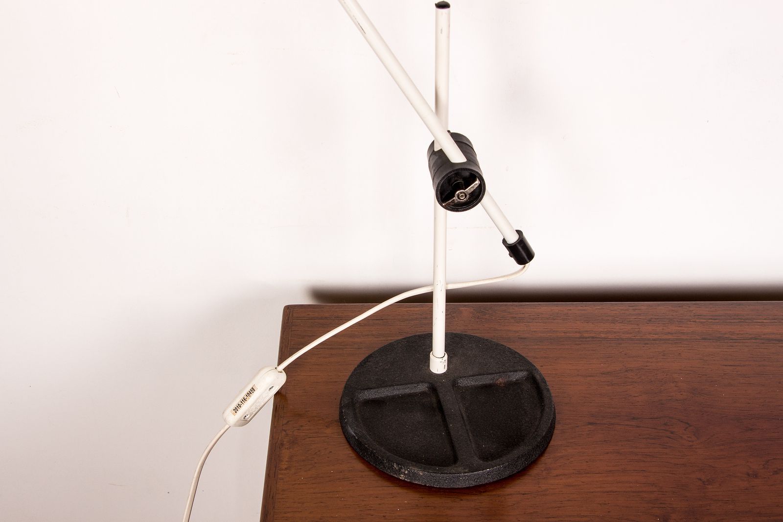 Importante lampe de bureau orientable en métal blanc, 1960 photo vintage