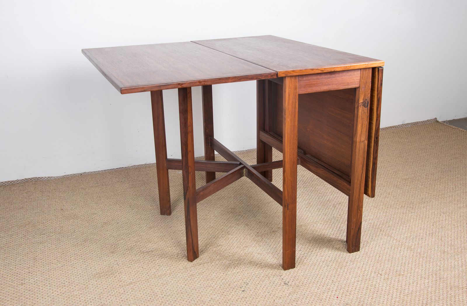 Danish Extendable Folding Table In Rosewood, With 2 Folding Extensions 1960. photo vinterior