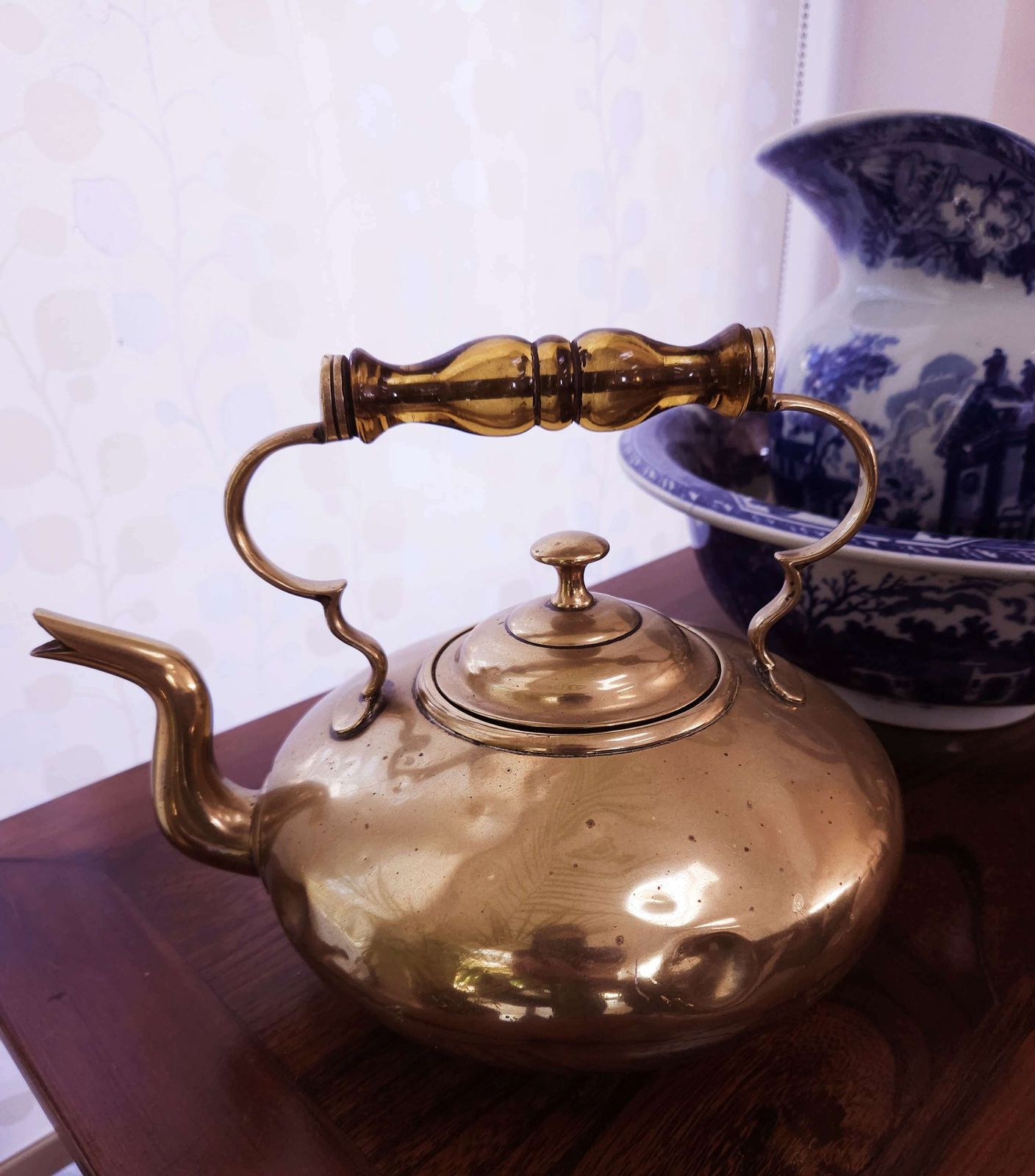 Antique Brass Kettle With Amber Glass Handle By J. Clews Of Birmingham