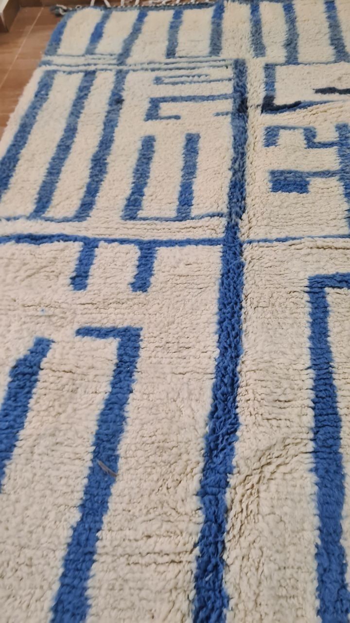 Handmade Berber Beni Ourain Rug With Minimalist Blue Line Design – 250x150 Cm photo for sale