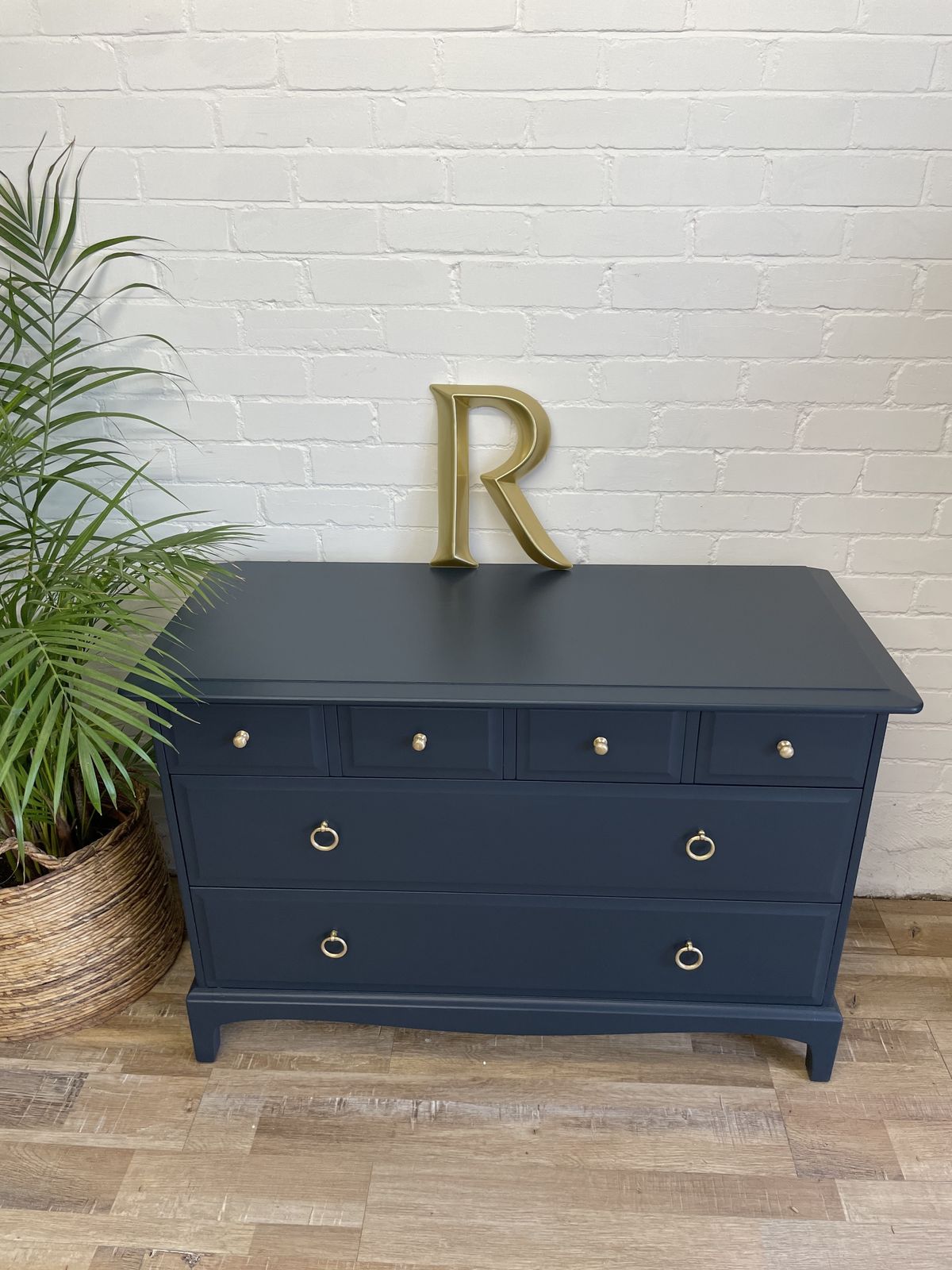 Stag Minstrel 4 Over 2 Wide Chest Of Drawers Painted Midnight Ink photo 645.0