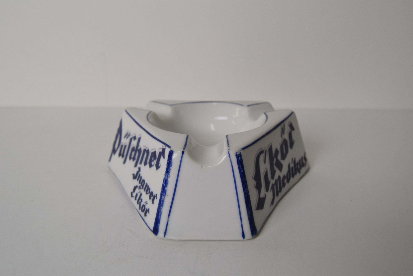 Art Deco Porcelain Advertising Ashtray Püschner Bitter, 1920's. photo for sale
