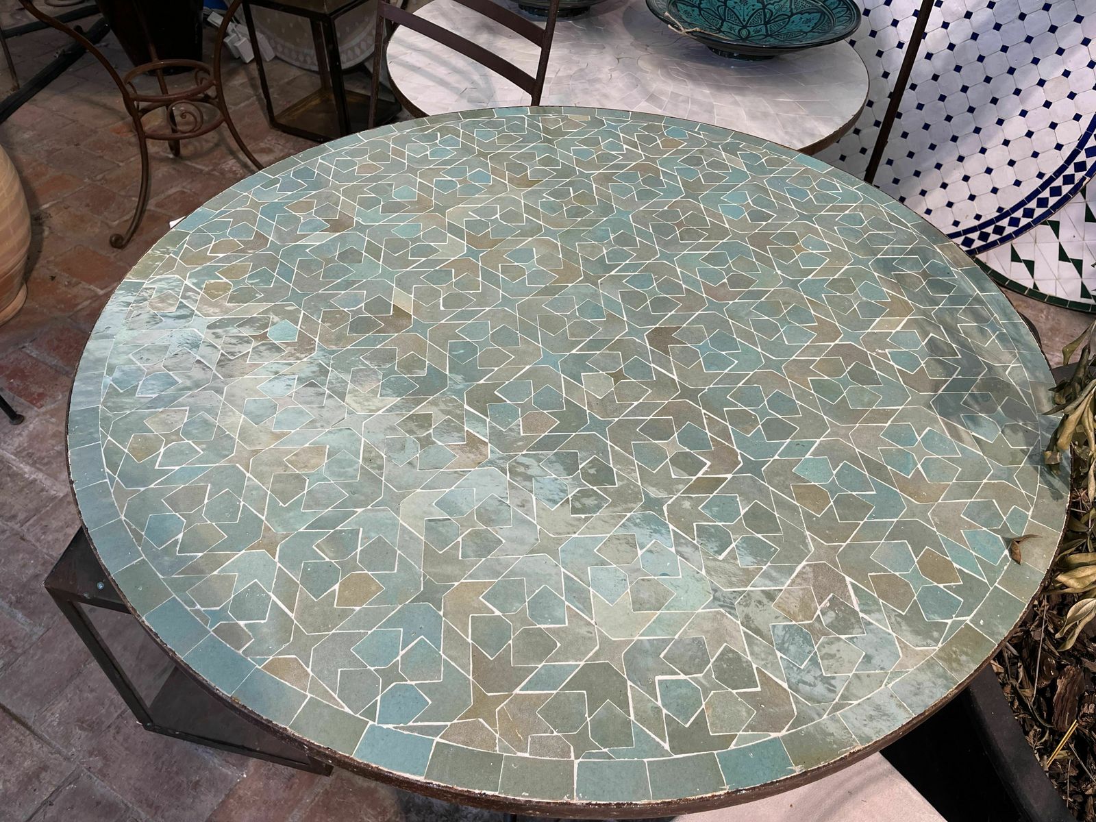 Tavole Calde 100cm Diam Matrix Green Design Mosaic Tile Table, Iron Base With 2 Sealers New Unused Old Stock photo for sale