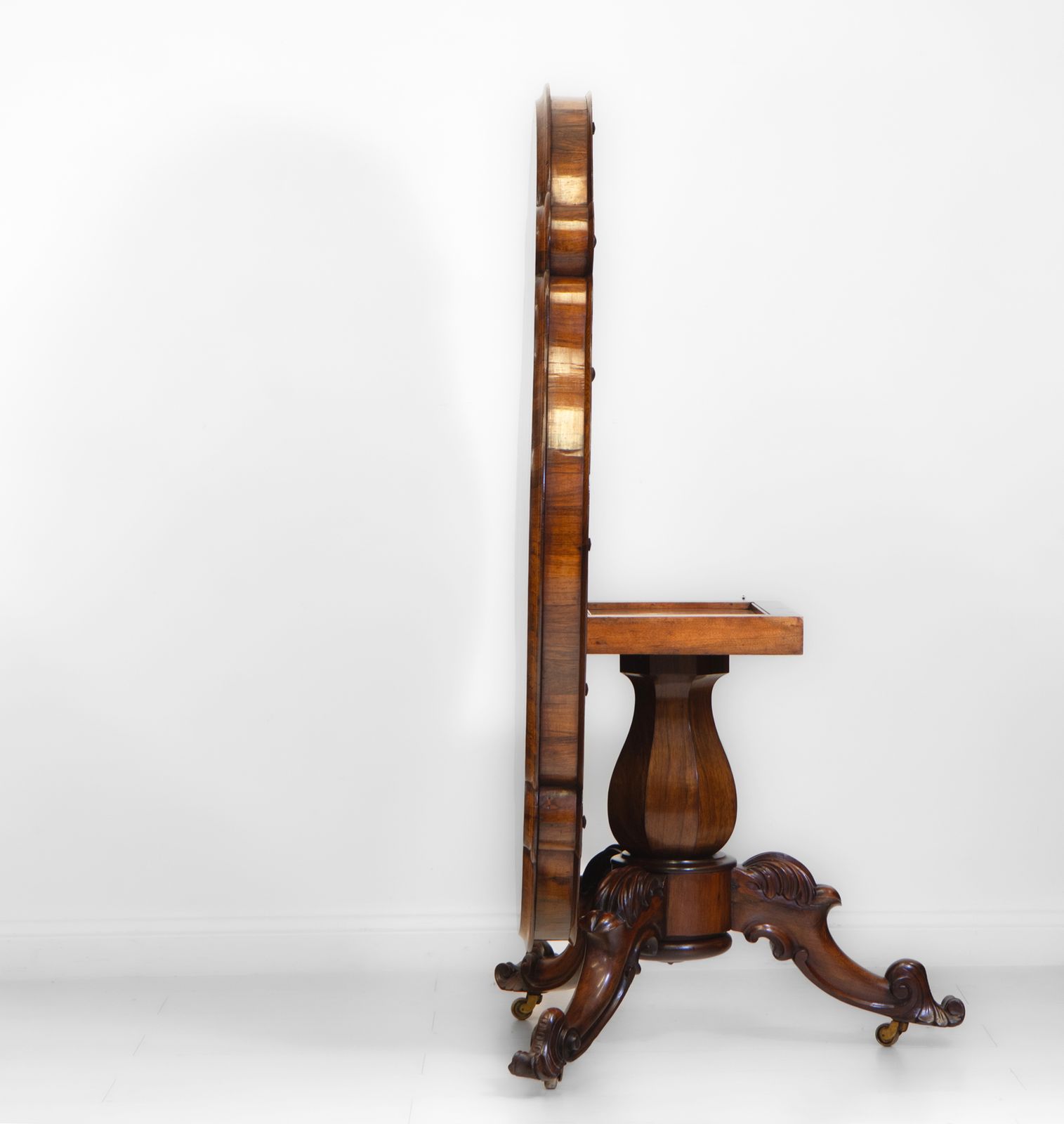 Victorian Rosewood Breakfast Centre Tilt Top Table 1860s photo vinterior