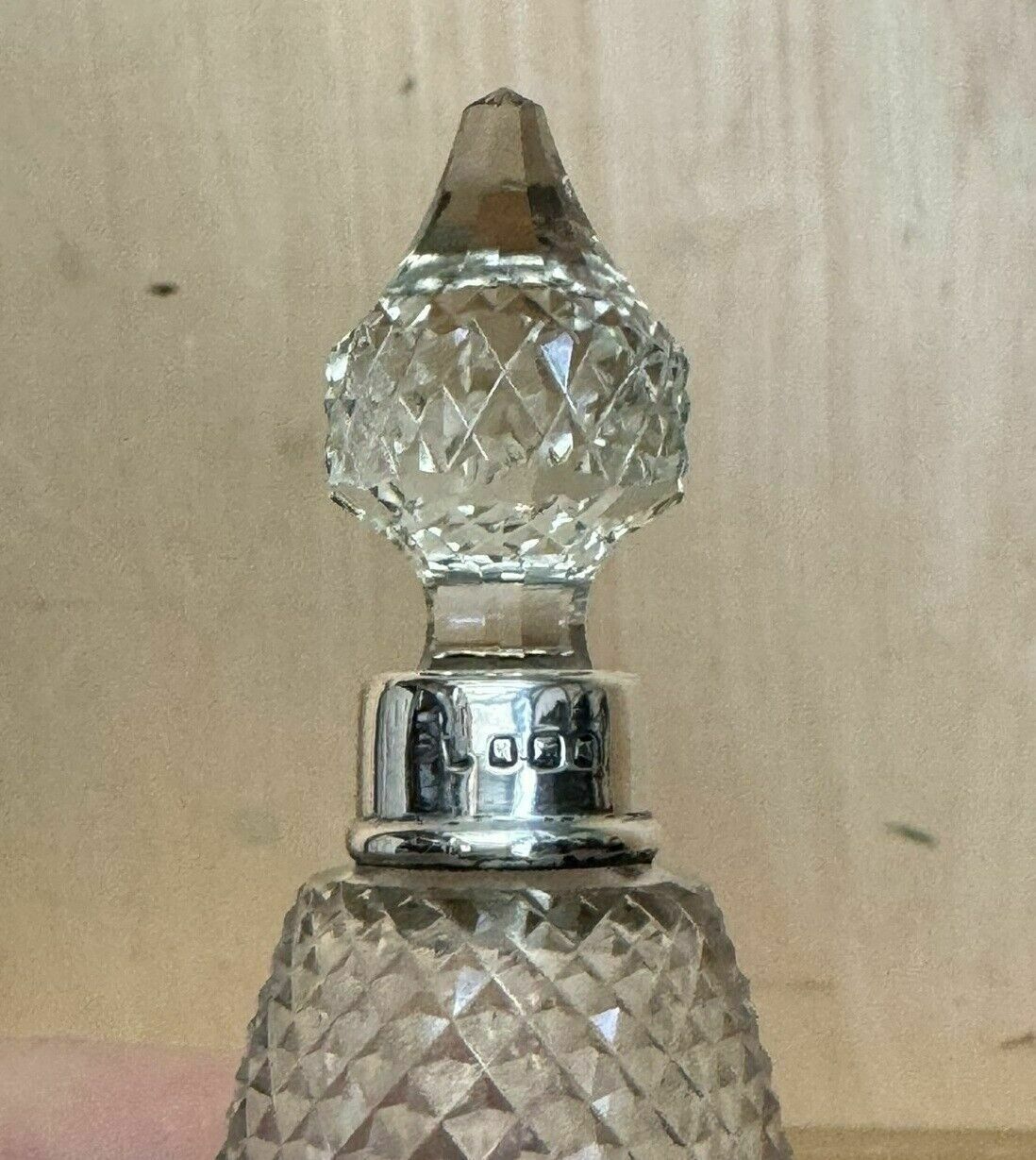 photo vinterior Antique Sterling Silver Perfume Bottle In Cut Glass Crystal Lovely Craftsmanship