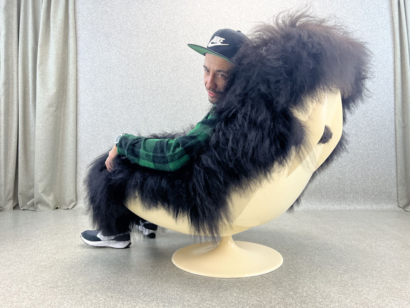 Sheepskin Lurashell Space Age Swivel Chair Chaise Longue Fluffy Furry Yetti photo Furniture