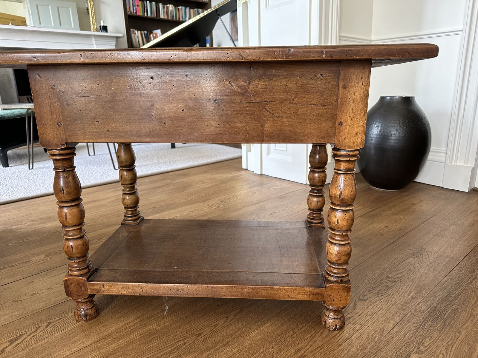 Oak Side Table, Old Style, Superb Quality photo 245.0