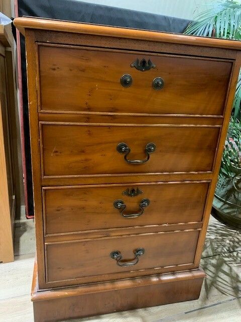 Mahogany Twin Pedestal Study Desk And Set Of Drawers photo 150.0