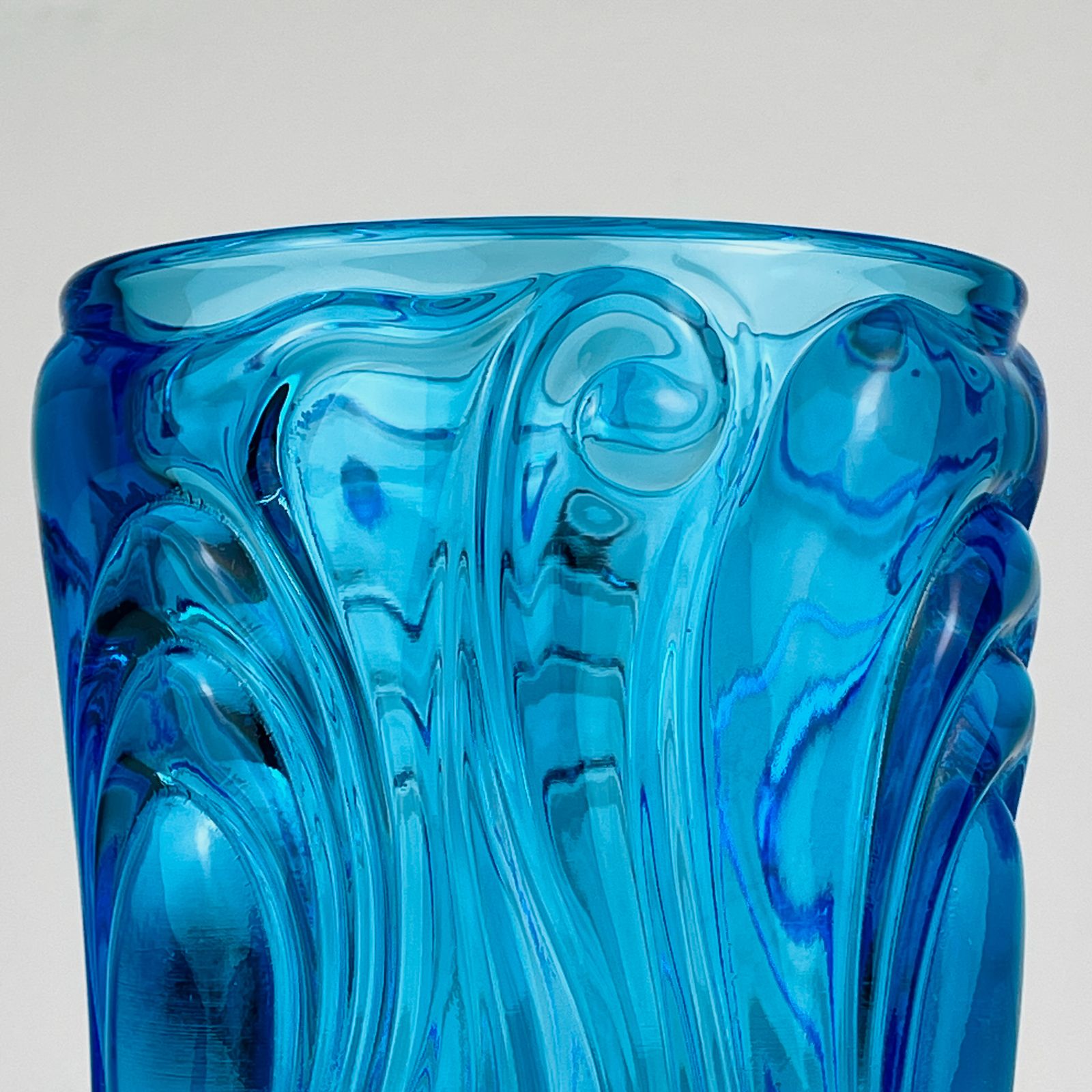 Vintage Blue Art Glass Vase, Italy 1970s photo vinterior