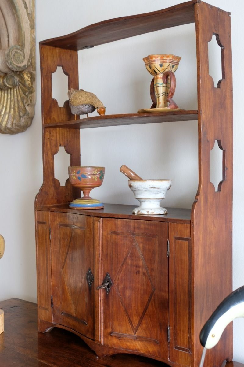 photo vinterior Early 19th Century Serpentine Inlaid Wall Cabinet