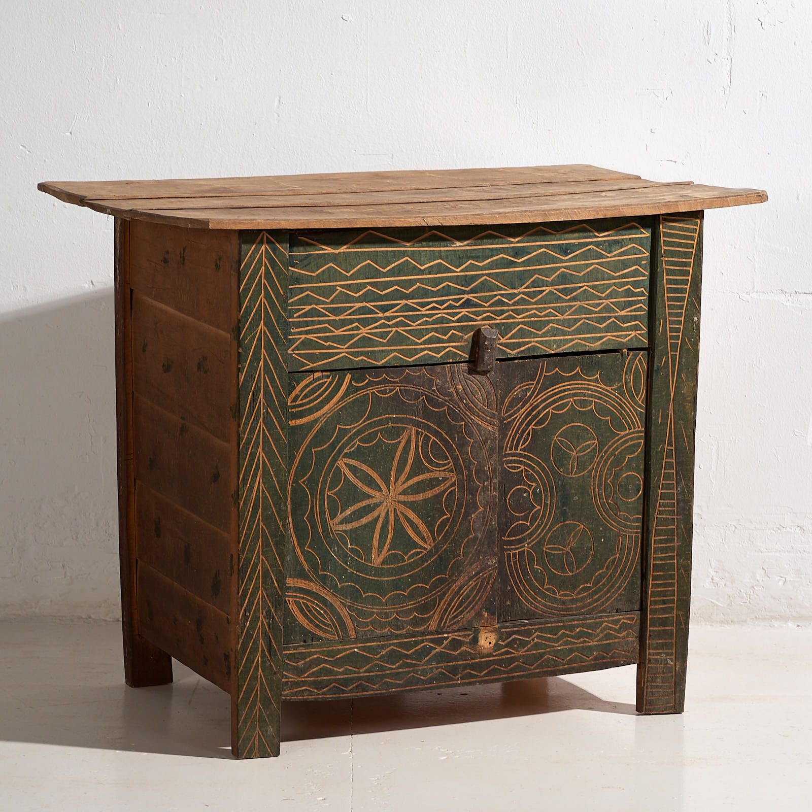Antique Green Primitive Style Chest Of Drawers (C.1920) #71