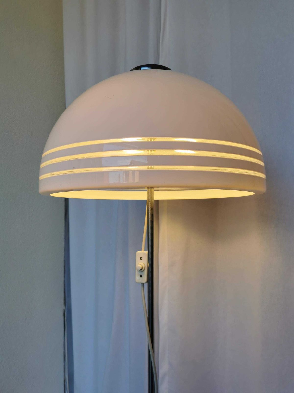 Vintage Mushroom Floor Lamp 1970s / Chrome And White Plastic / Retro Space Age Home Light / Mid Century Living Room Ambient Lighting photo vinterior