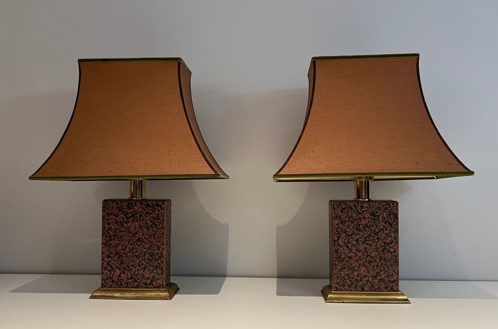 Pair Of Chinese Lamps In Printed Wood And Gilded Metal And Pagoda Lampshade photo Lighting