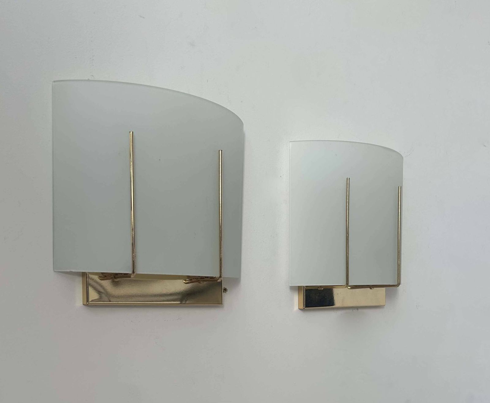 Pair Of Vintage Wall Lights, Gilded Brass And Sandblasted Glass, Italy 1970 photo vinterior