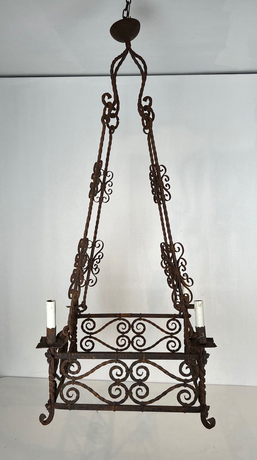 photo vintage Large Gothic Style 8 Light Wrought Iron Chandelier