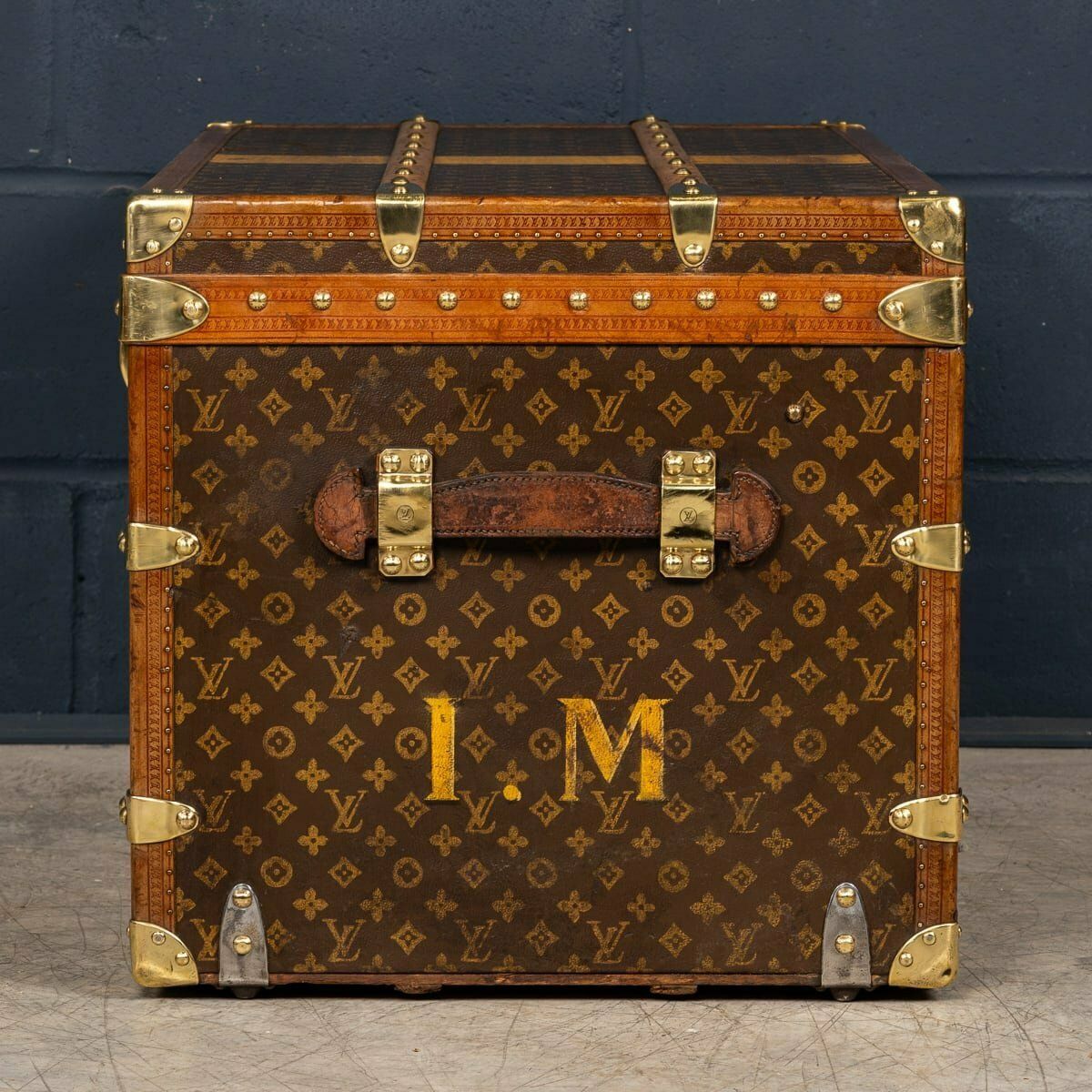 20thc Louis Vuitton Courier Trunk In Monogram Canvas, France C.1930 photo for sale