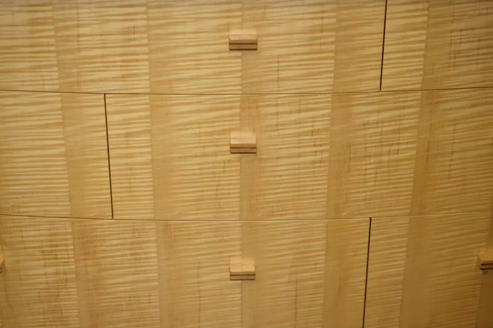 Sublime Bow Fronted Baxter & Lee Satin Birch Chest Of Drawers Sideboard Part Set photo vinterior