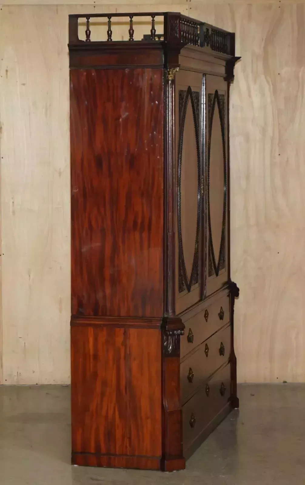 photo vintage Outstanding 18th Century Antique 1760 Thomas Chippendale Wardrobe Linen Press