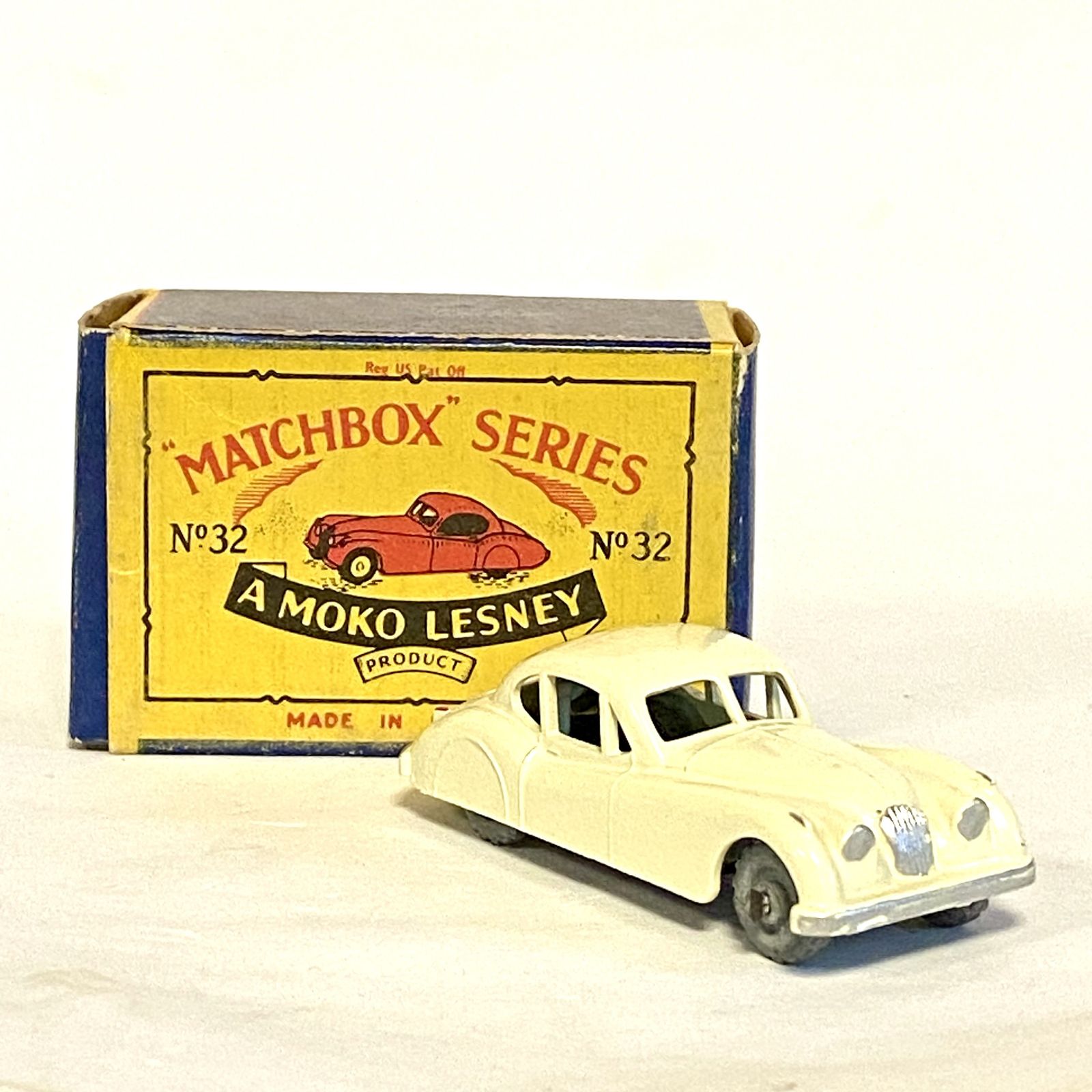 Matchbox 32 Jaguar Xk 140, Manufactured 1957 61 photo furniture