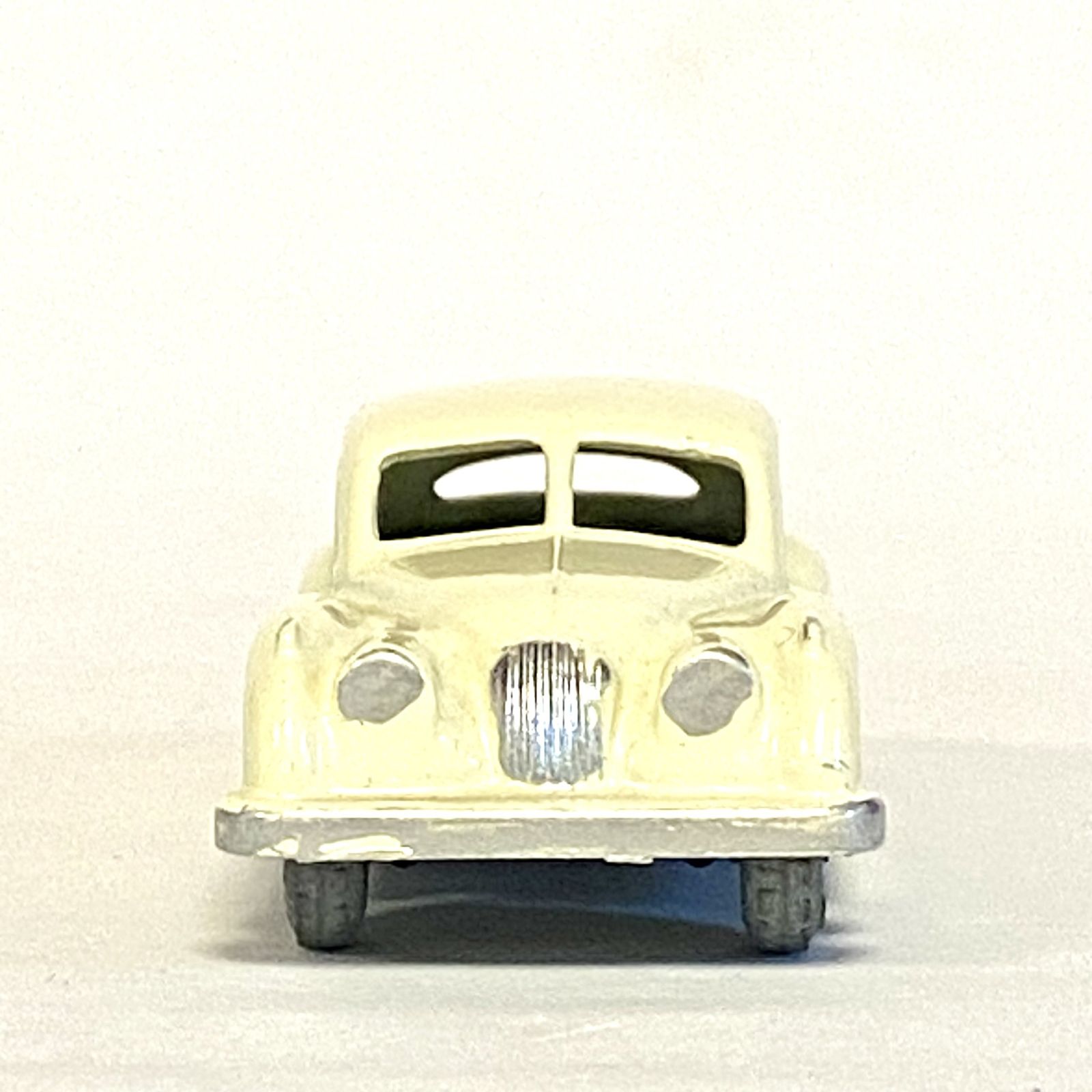 Matchbox 32 Jaguar Xk 140, Manufactured 1957 61 photo vinterior