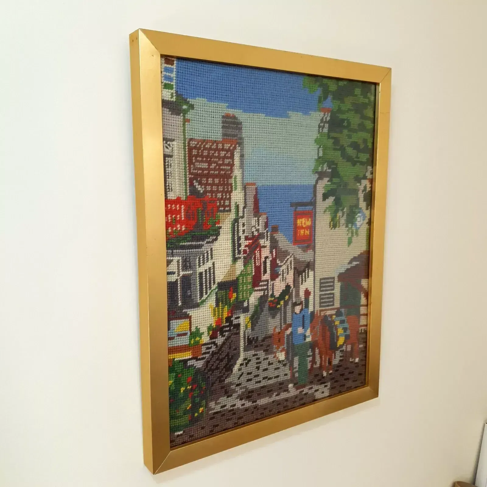Needlepoint, Clovelly, Devon New Inn Hotel Portrait 42.5 X 32.6cm Complete Frame photo furniture