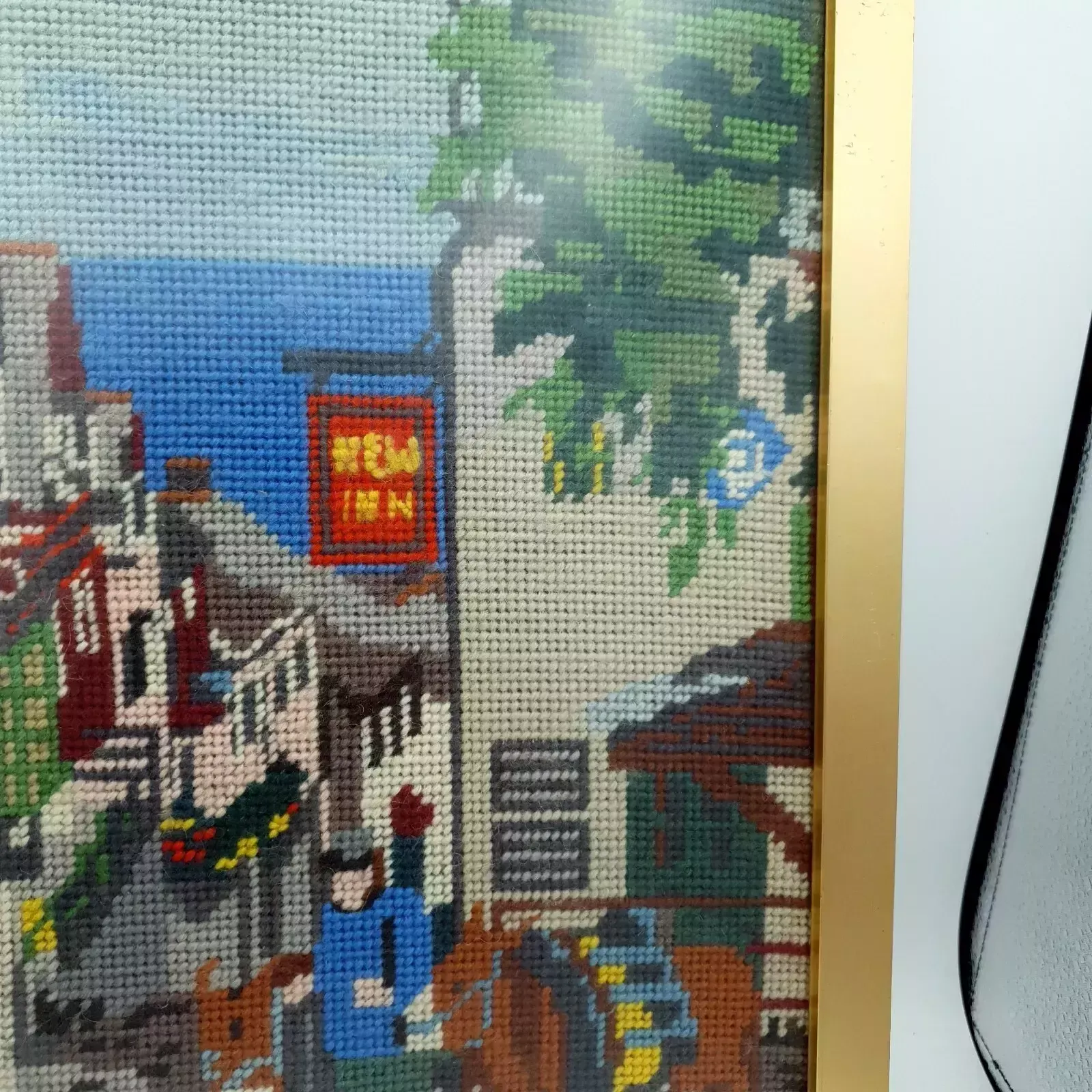 Needlepoint, Clovelly, Devon New Inn Hotel Portrait 42.5 X 32.6cm Complete Frame photo buy