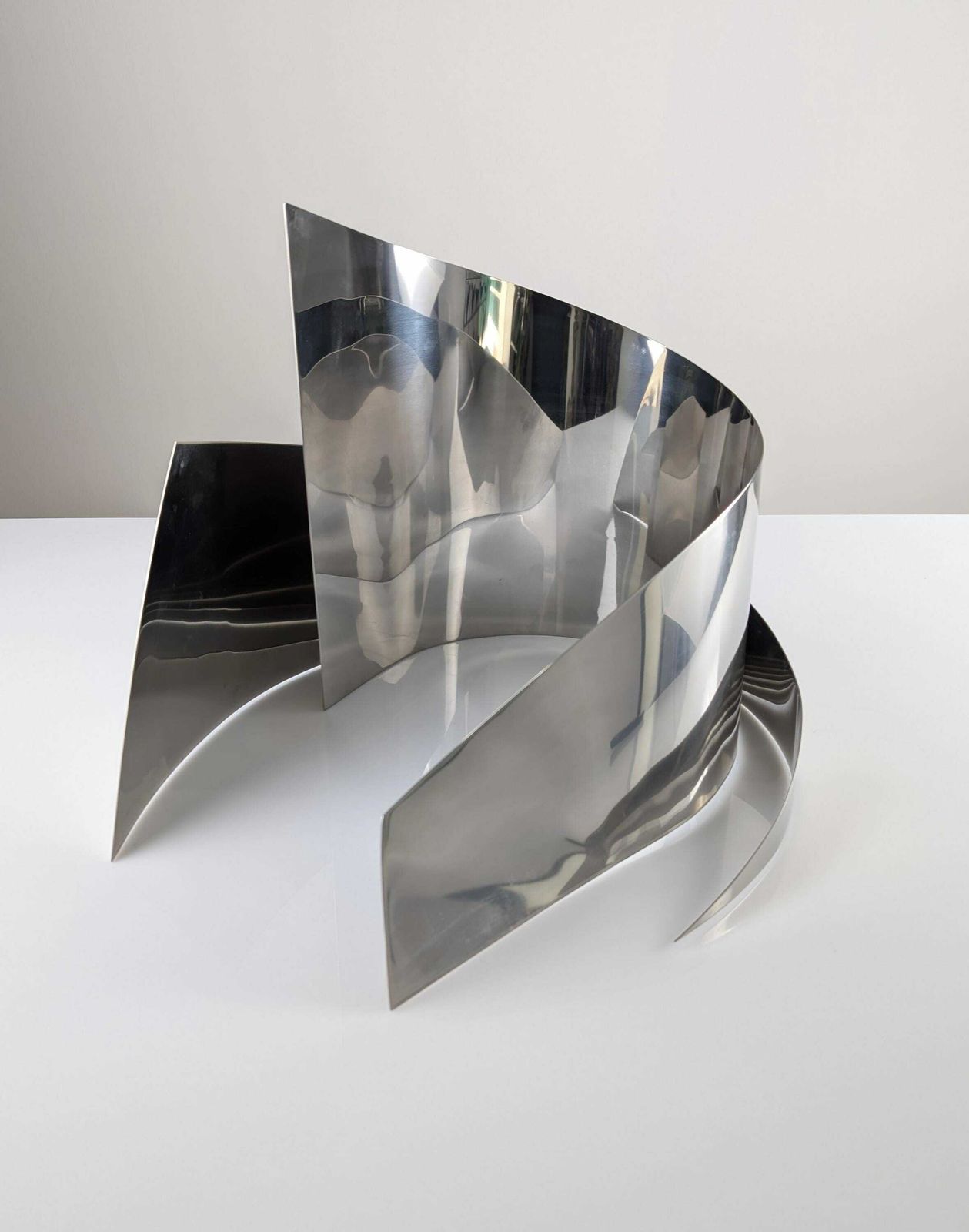 Steel Sculpture “Silver Wind” Vertical By Joaquin Torres & Rafael Llamazares photo 1563.0