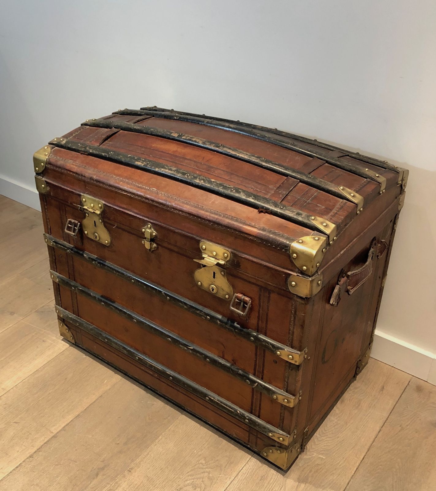 Domed Travel Trunk In Leather, Wood And Brass photo for sale