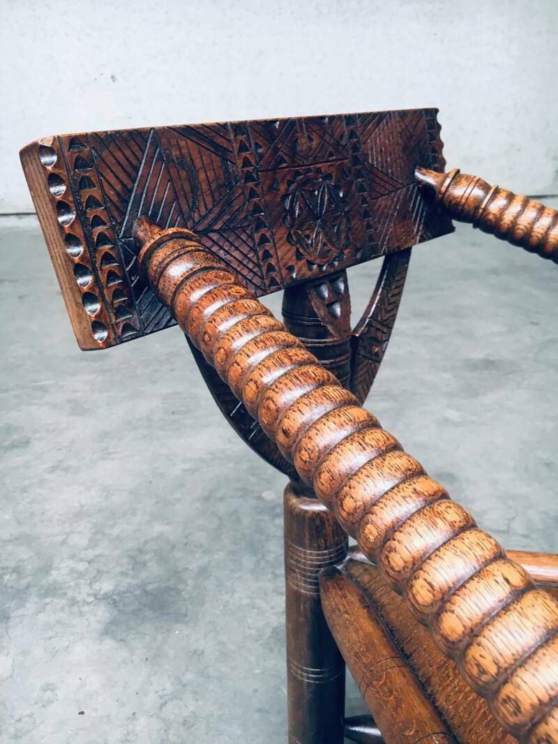 photo vintage Brutalist Carved Oak Tripod Monk Chair, Sweden 1930's