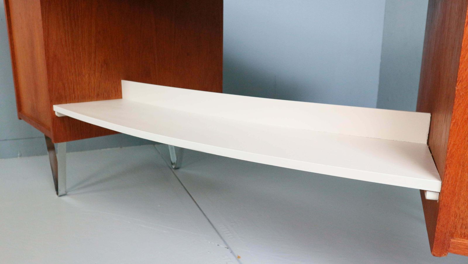 photo vinterior Cees Braakman Boomerang Desk With Triangle Legs For Pastoe, Dutch Design, 1950s