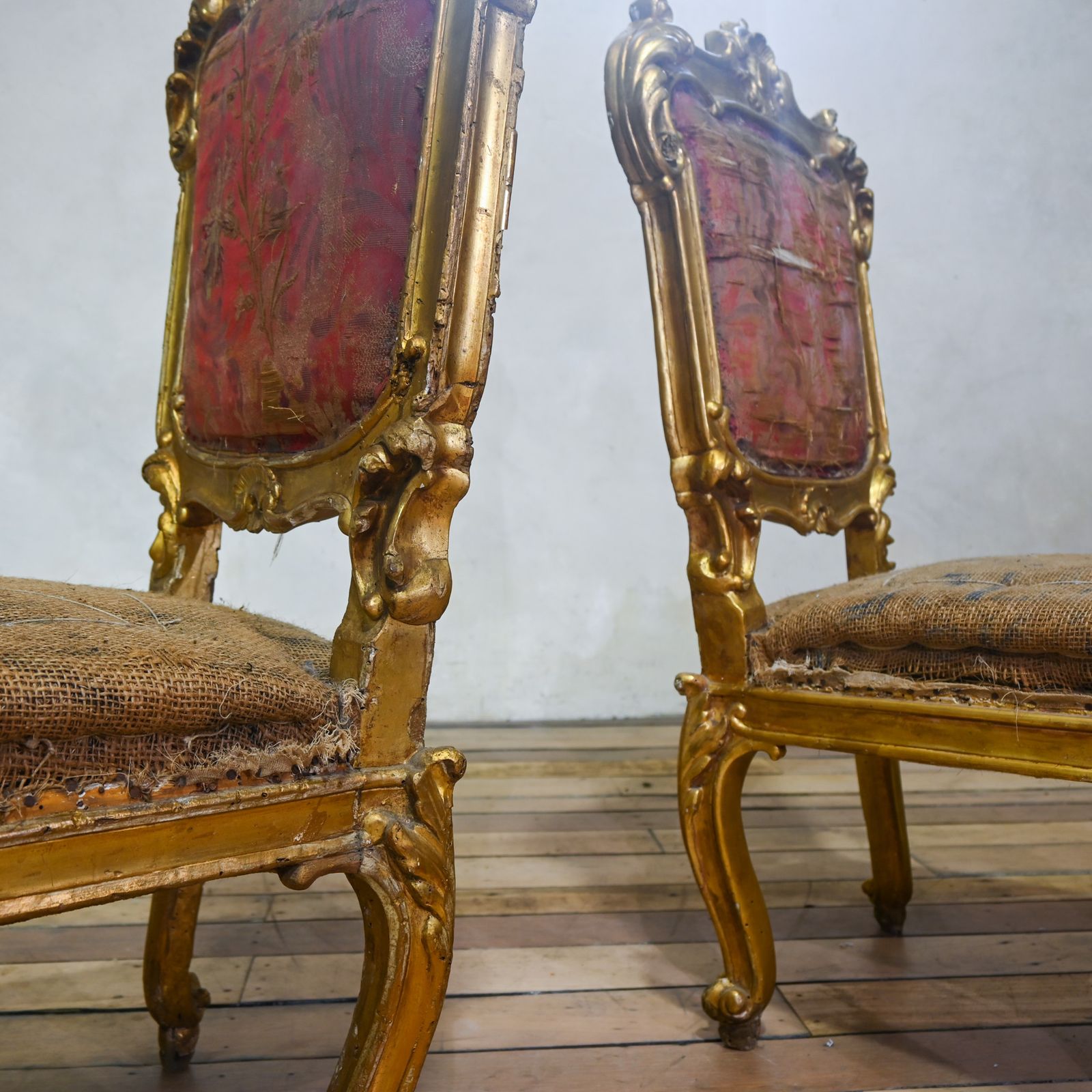 3900.0 A Pair Of 18th Century North Italian Giltwood Side Chairs photo