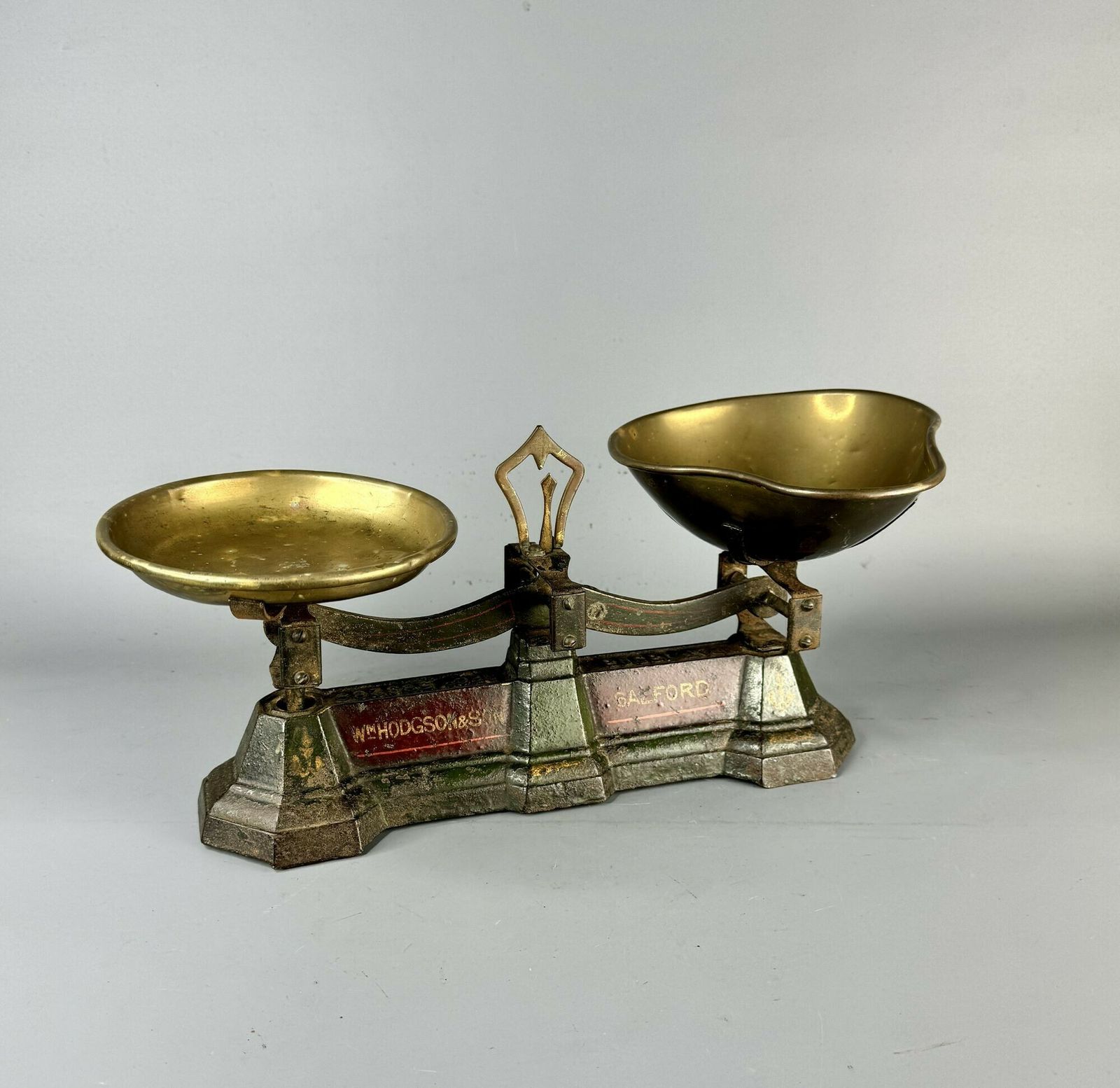 Antique Cast Iron & Brass Weighting Scales By Wm. Hodgson Salford, In Original Paint