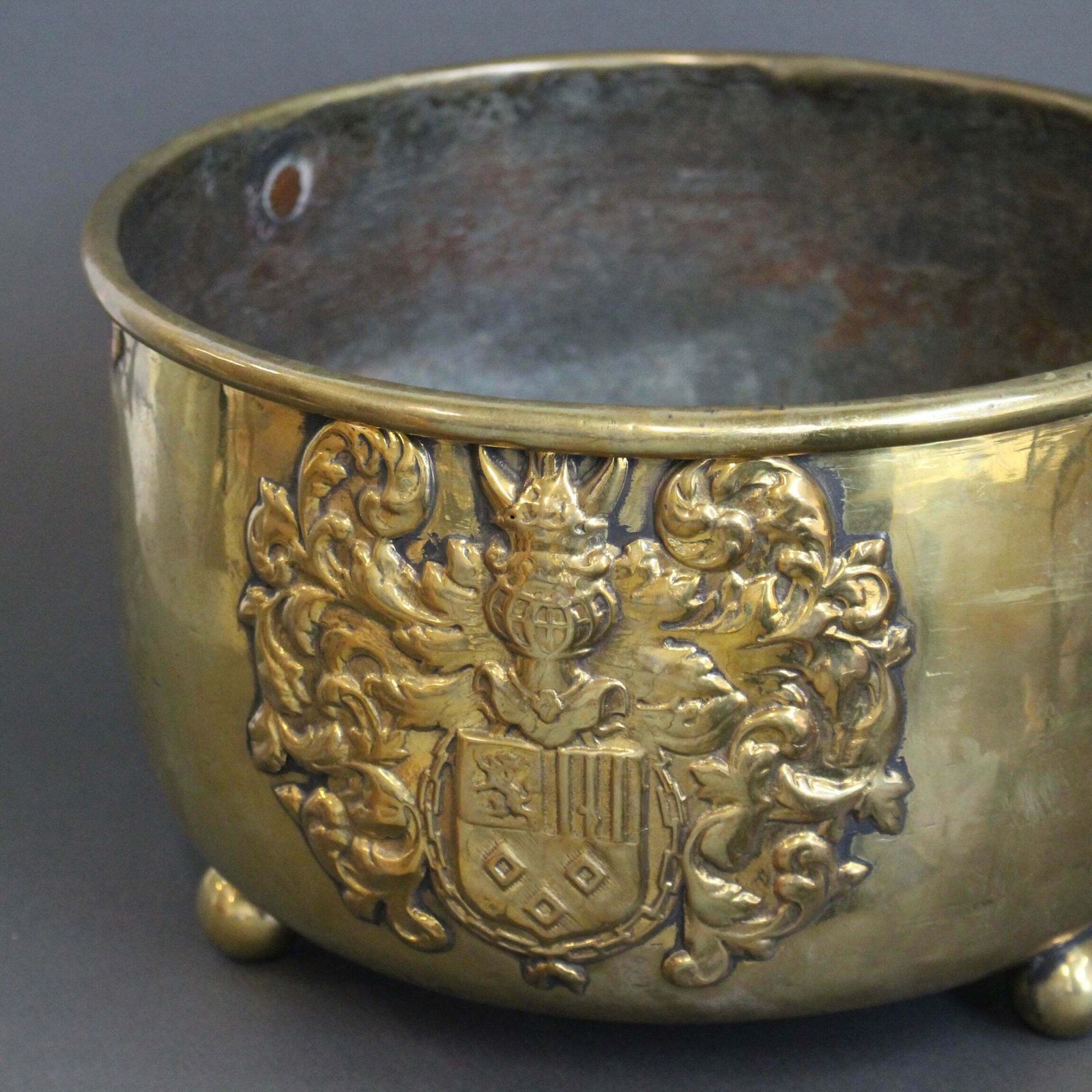 Antique French Brass Cachepot (Circa 1700s) photo vinterior