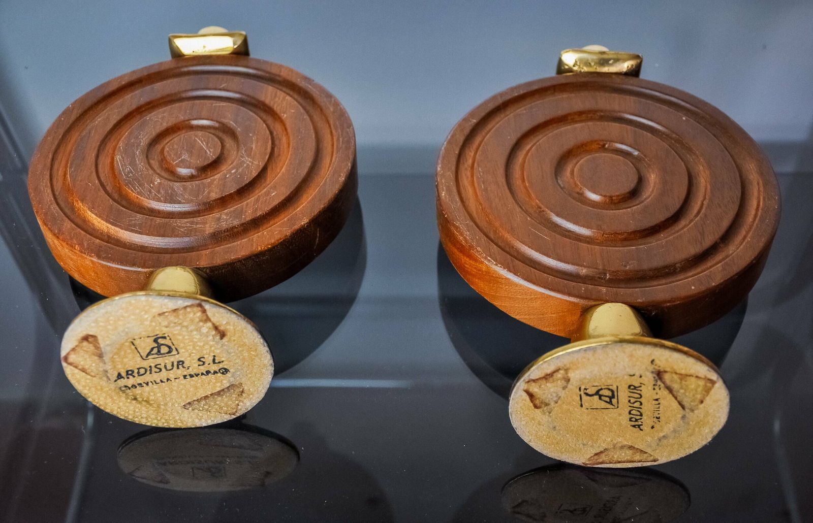 photo furniture Pair Of Brutalist Candlesticks By Ardisur, Bronze And Wood, Spain, 1970