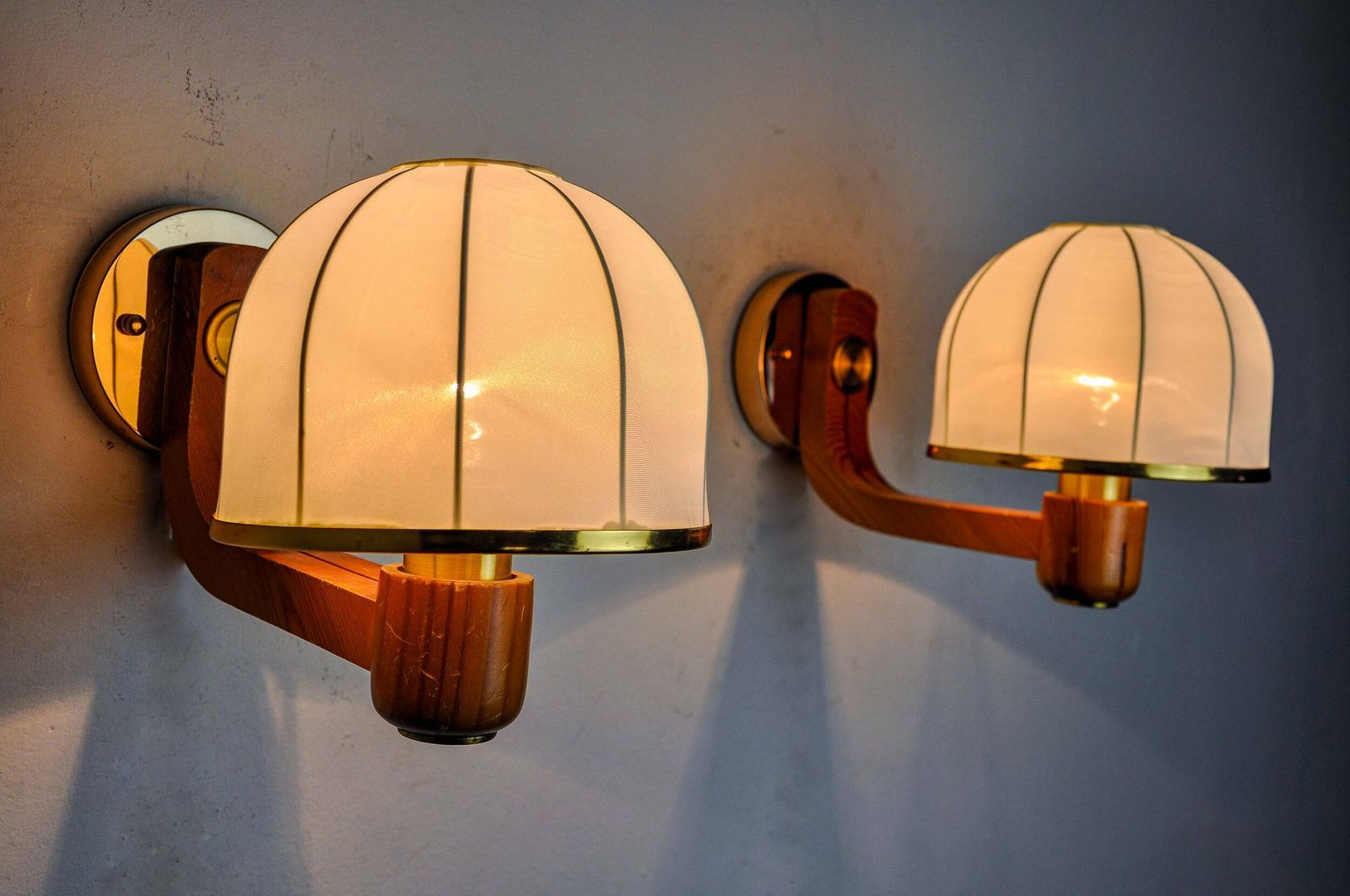 Pair Of Regency Wall Lights, Pine And Stretched Canvas, Italy, 1970 photo 1134.0