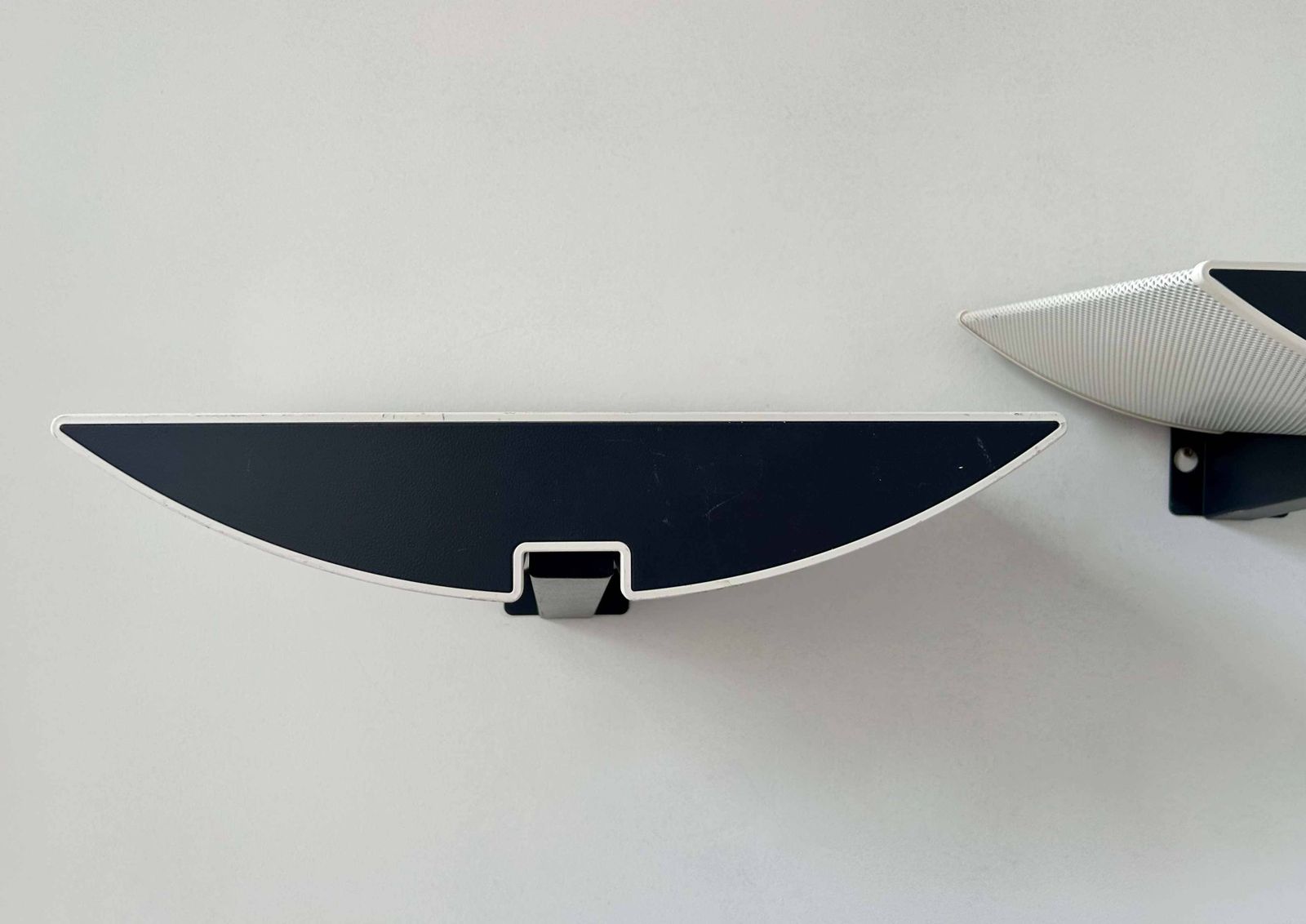 583.0 Pair Of Modernist Wall Lights, Black And White Lacquered Metal, Italy 1980 photo