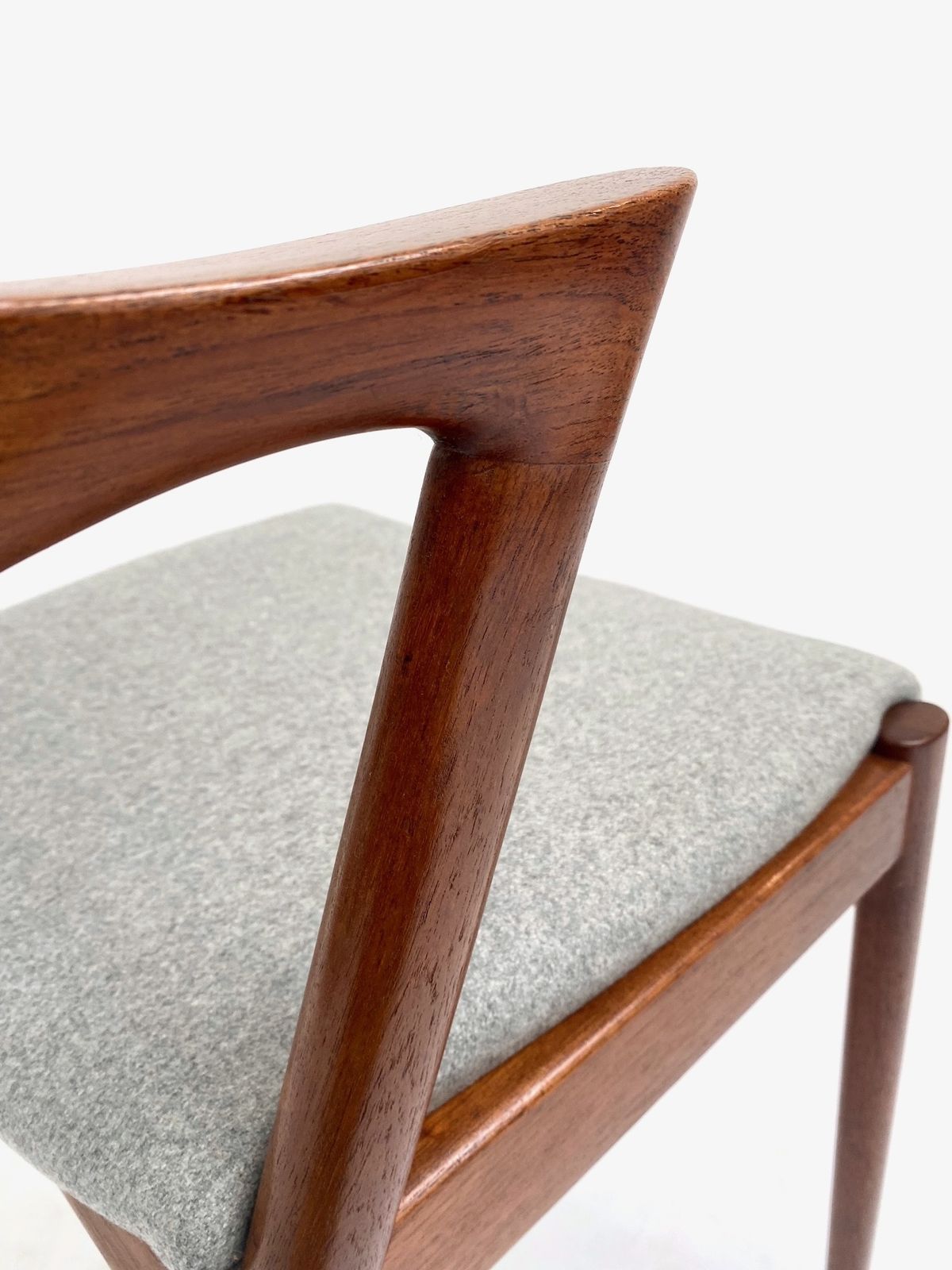 photo vinterior Danish Kai Kristiansen Model 42 Teak And Grey Wool Dining Chair Mid Century 1960s