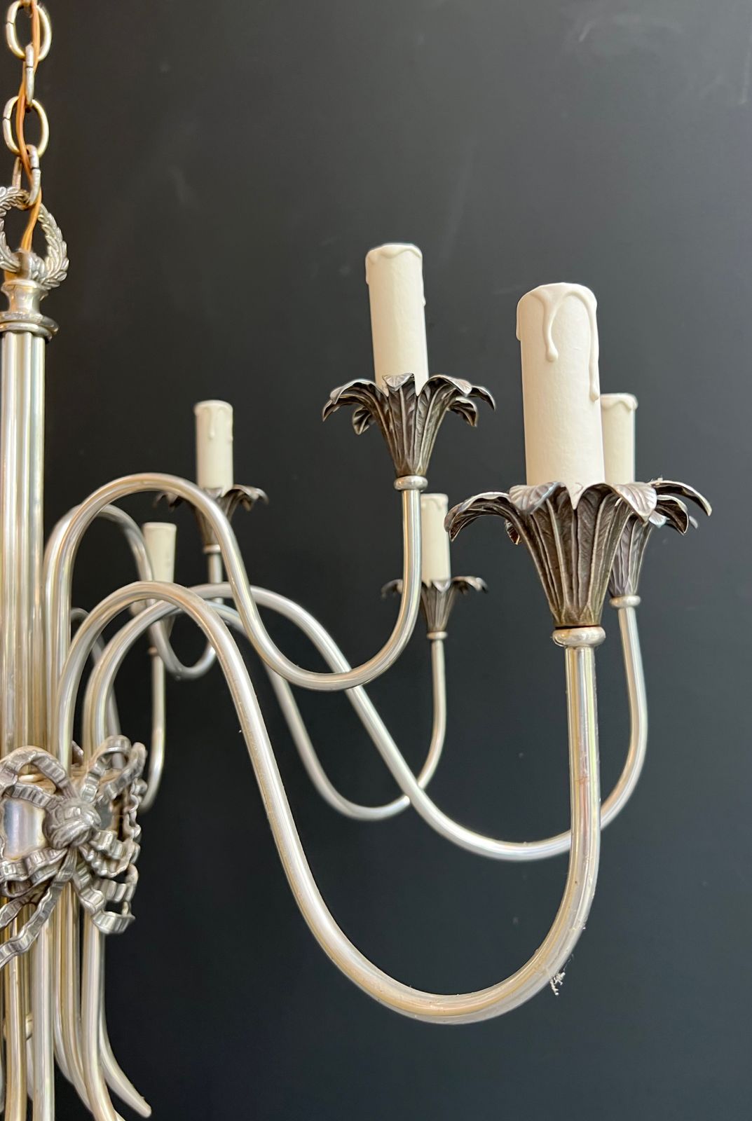 photo furniture Neoclassical Style Chandelier In Silver Metal From Maison Charles