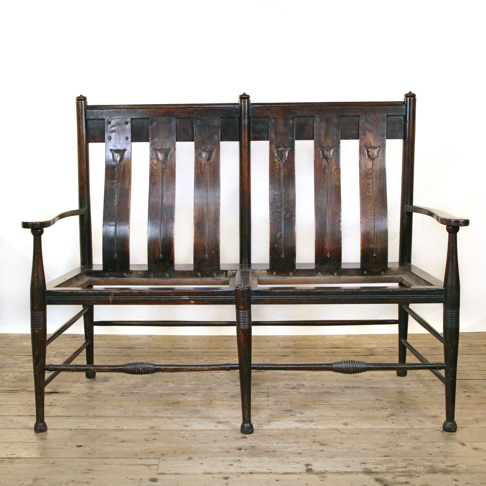 A Rare George Walton Settle By William Birch For Liberty & Co.. photo vintage