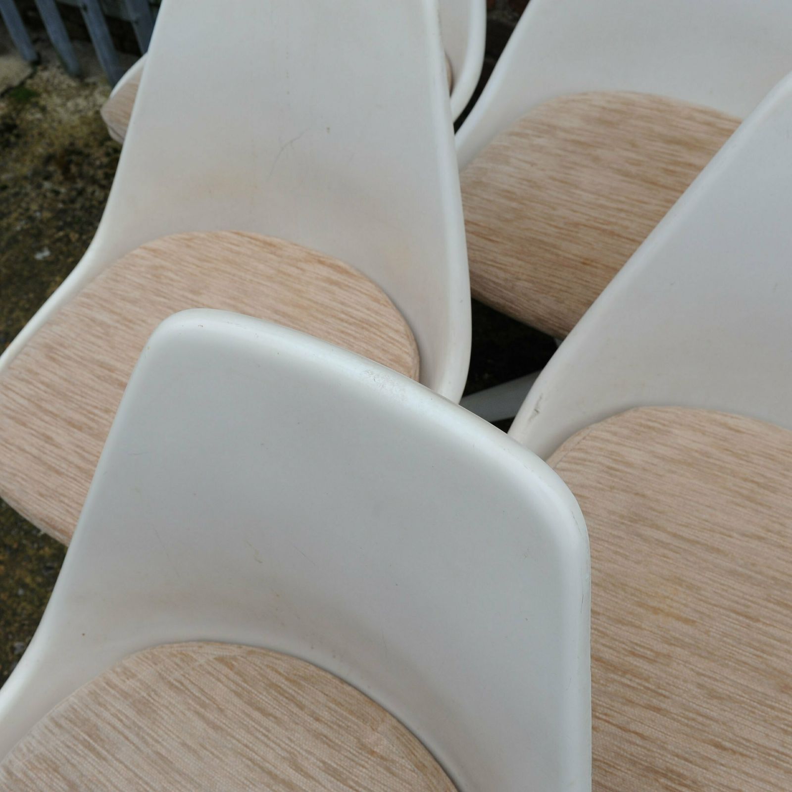 103 Aluminium Tulip Chairs By Maurice Burke For Arkana, 1960s, Set Of 6 photo for sale