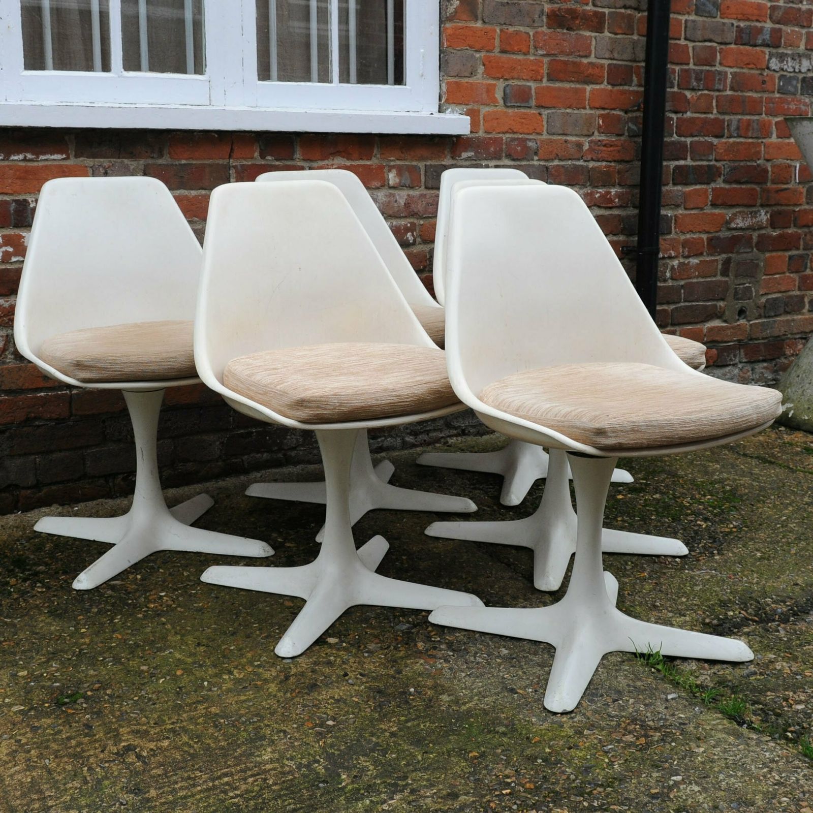 103 Aluminium Tulip Chairs By Maurice Burke For Arkana, 1960s, Set Of 6 photo buy