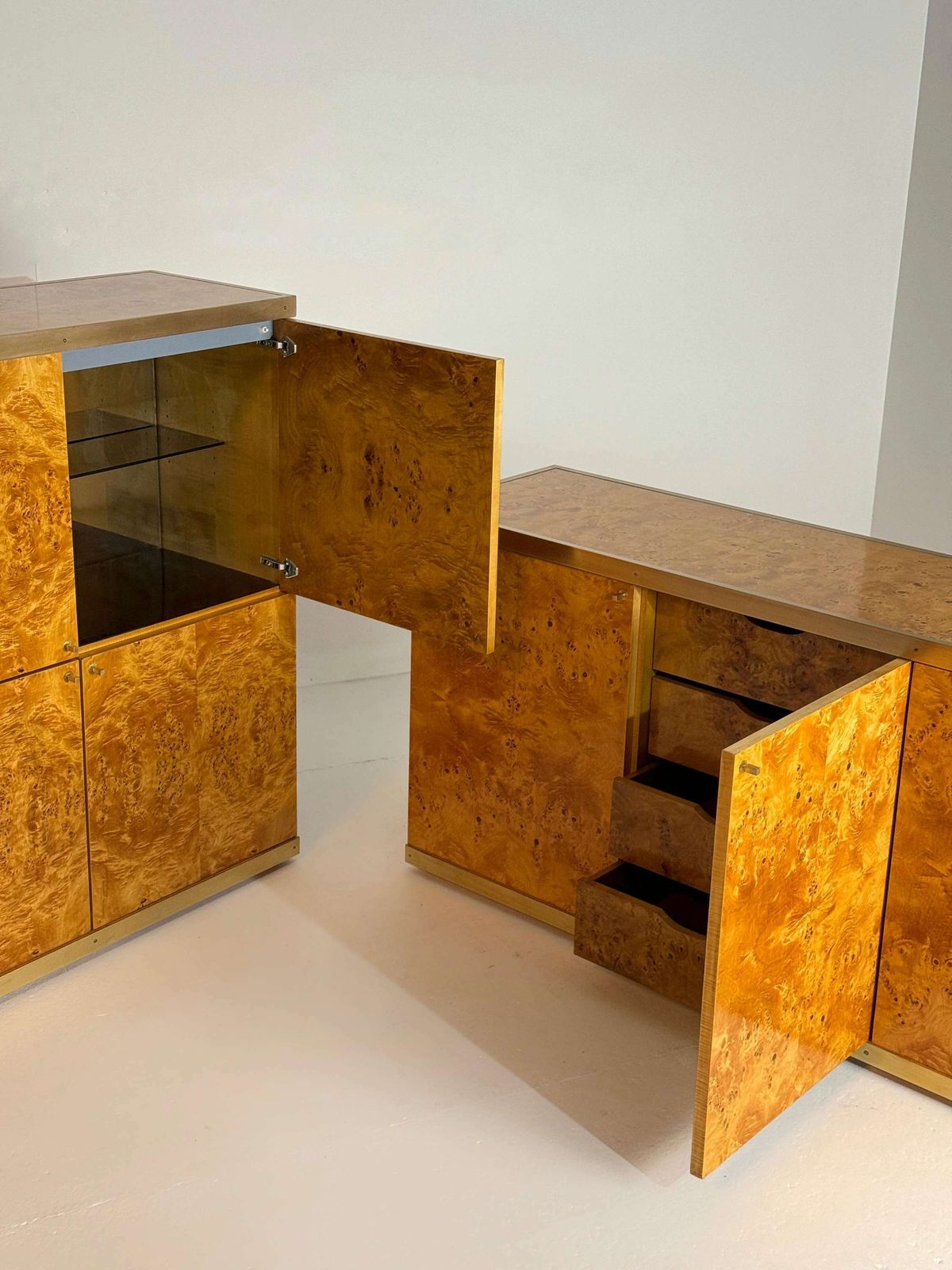 photo vinterior Exclusive Lacquered Burlwood And Brass Bar Cabinet, 1970s