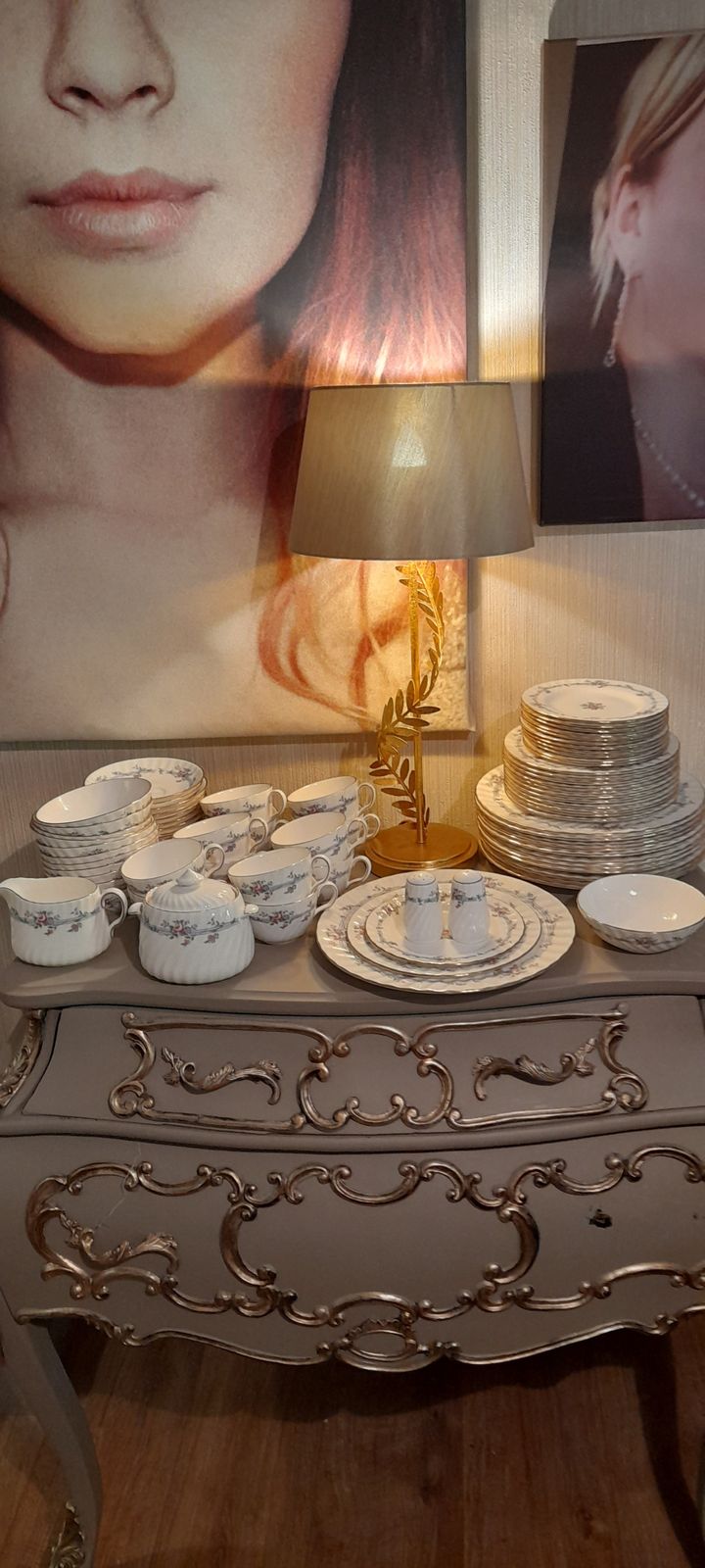 Minton Chartwell 12 Dinner Service Plus Extras. Truly Stunning. Mint Condition