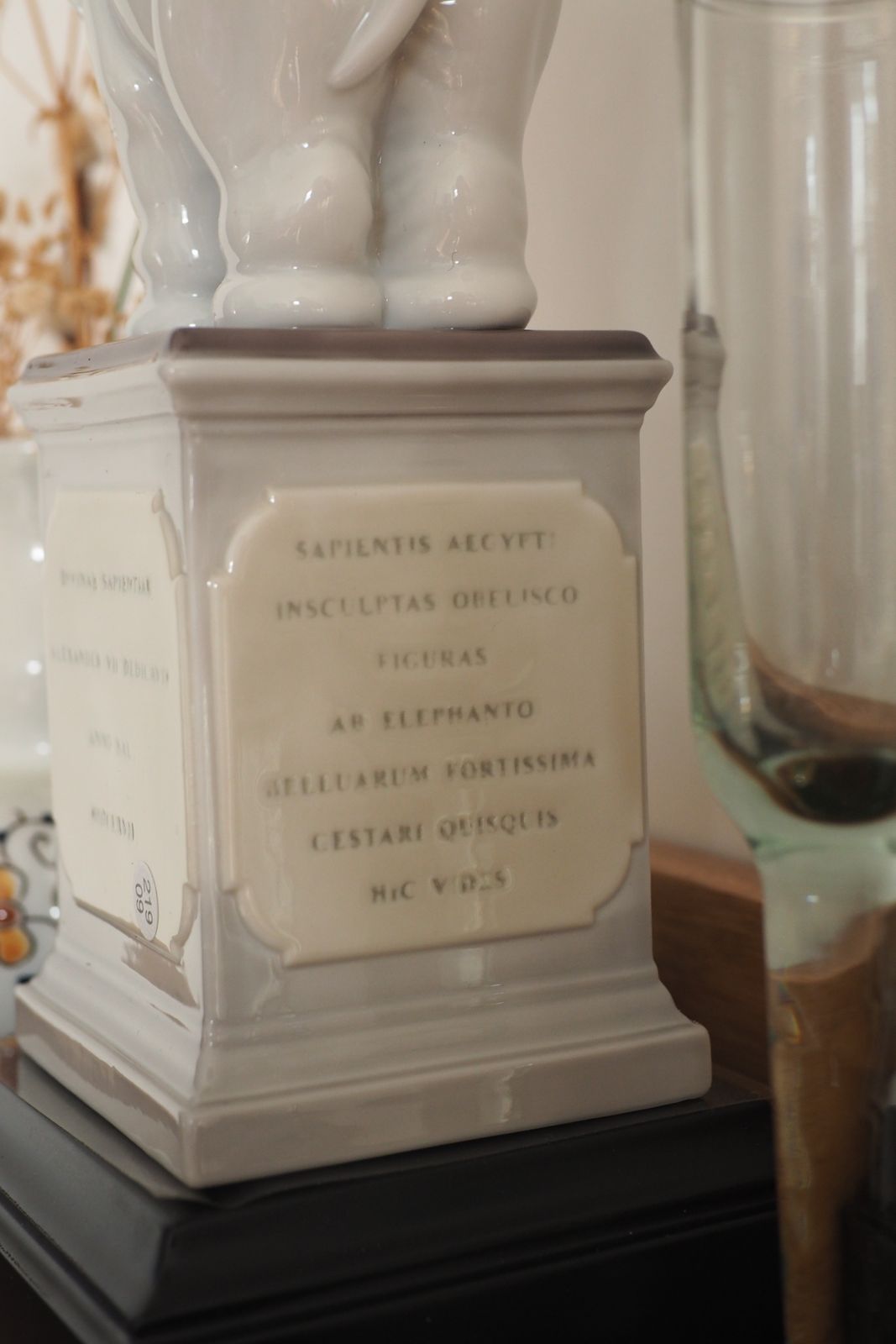 photo furniture Lladro Pulcino Obelisk With Original Box And Certificate Homeware Porcelain | Retiring Product Line