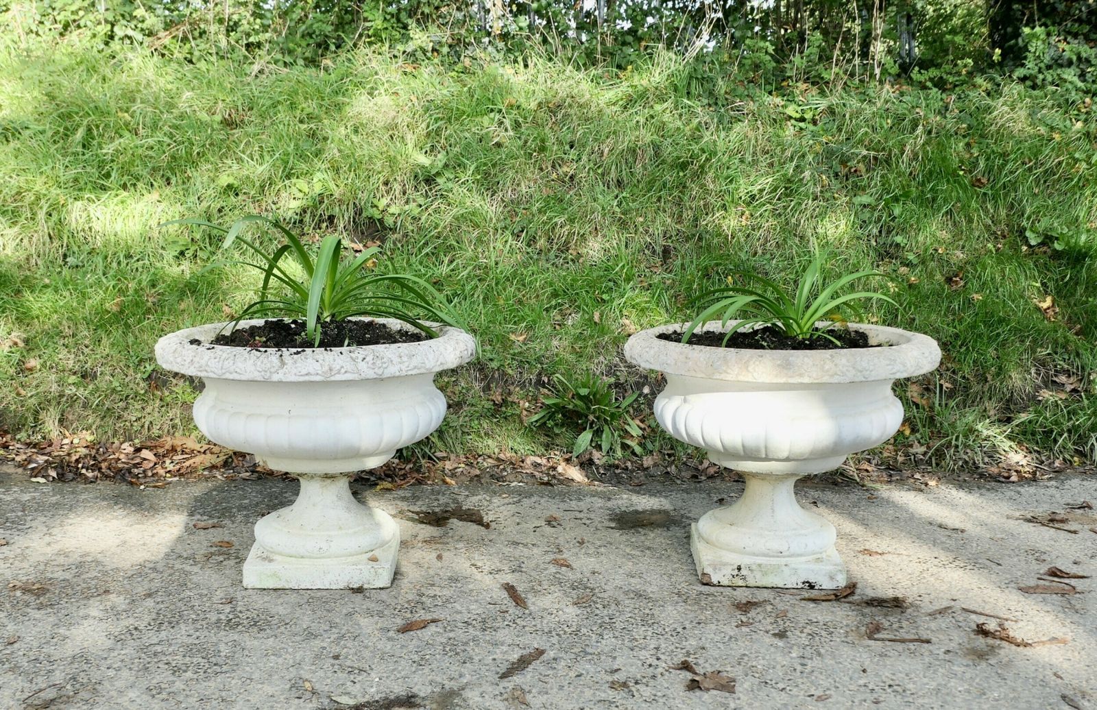 A Pair Of Large Weathered Cast Stone Garden Planters photo vinterior