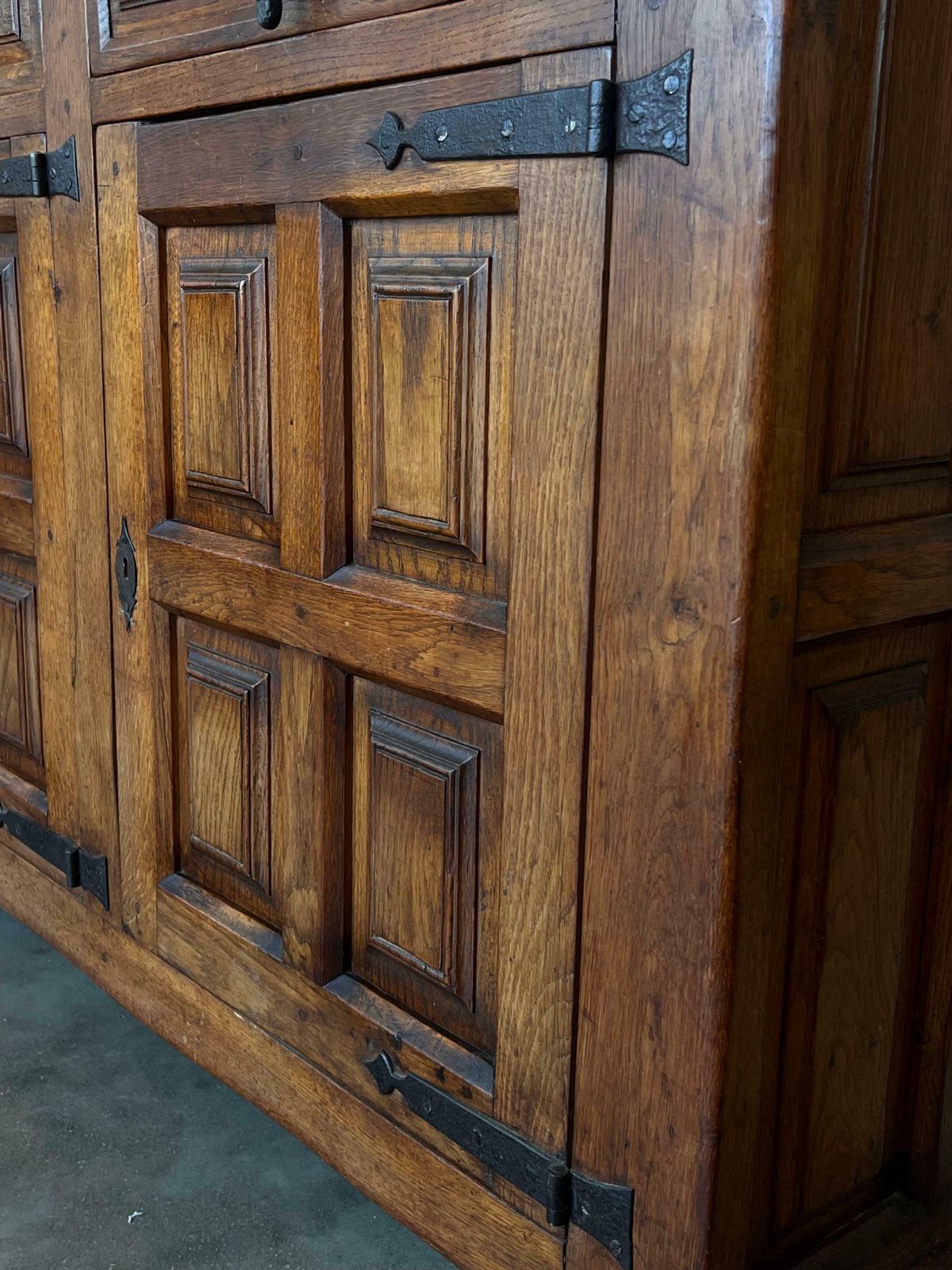 6254.0 19th Century Large Catalan Spanish Baroque Carved Oak Tuscan Credenza Or Buffet photo